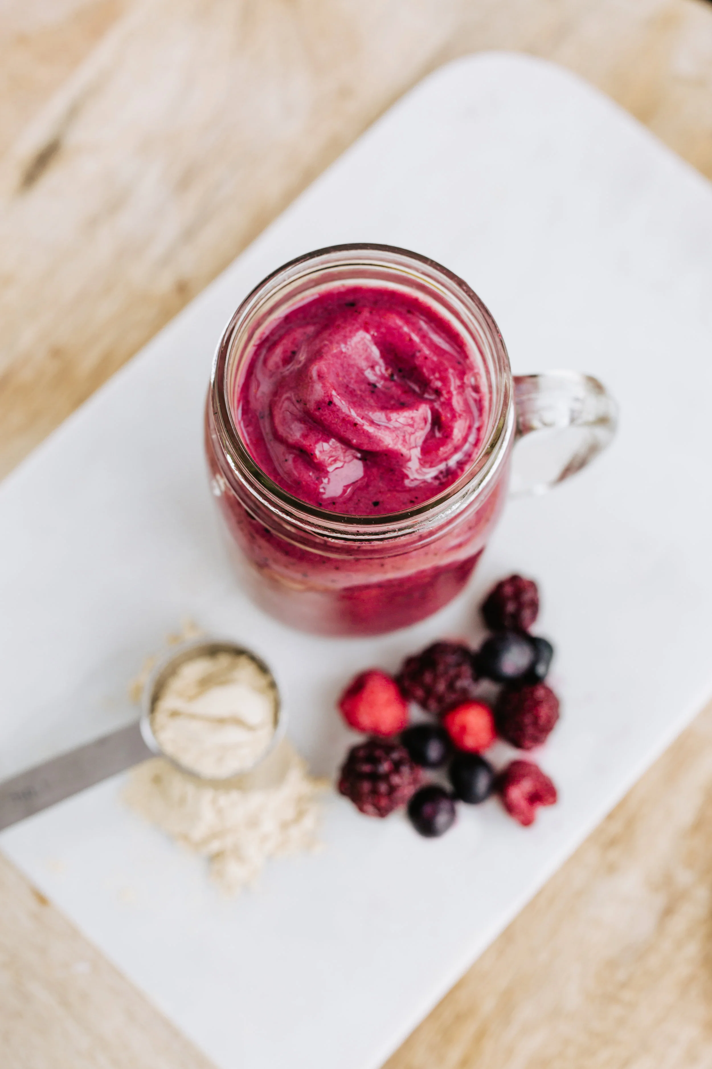 Danielle-Giroux-Movati_BerryShake_2.jpg