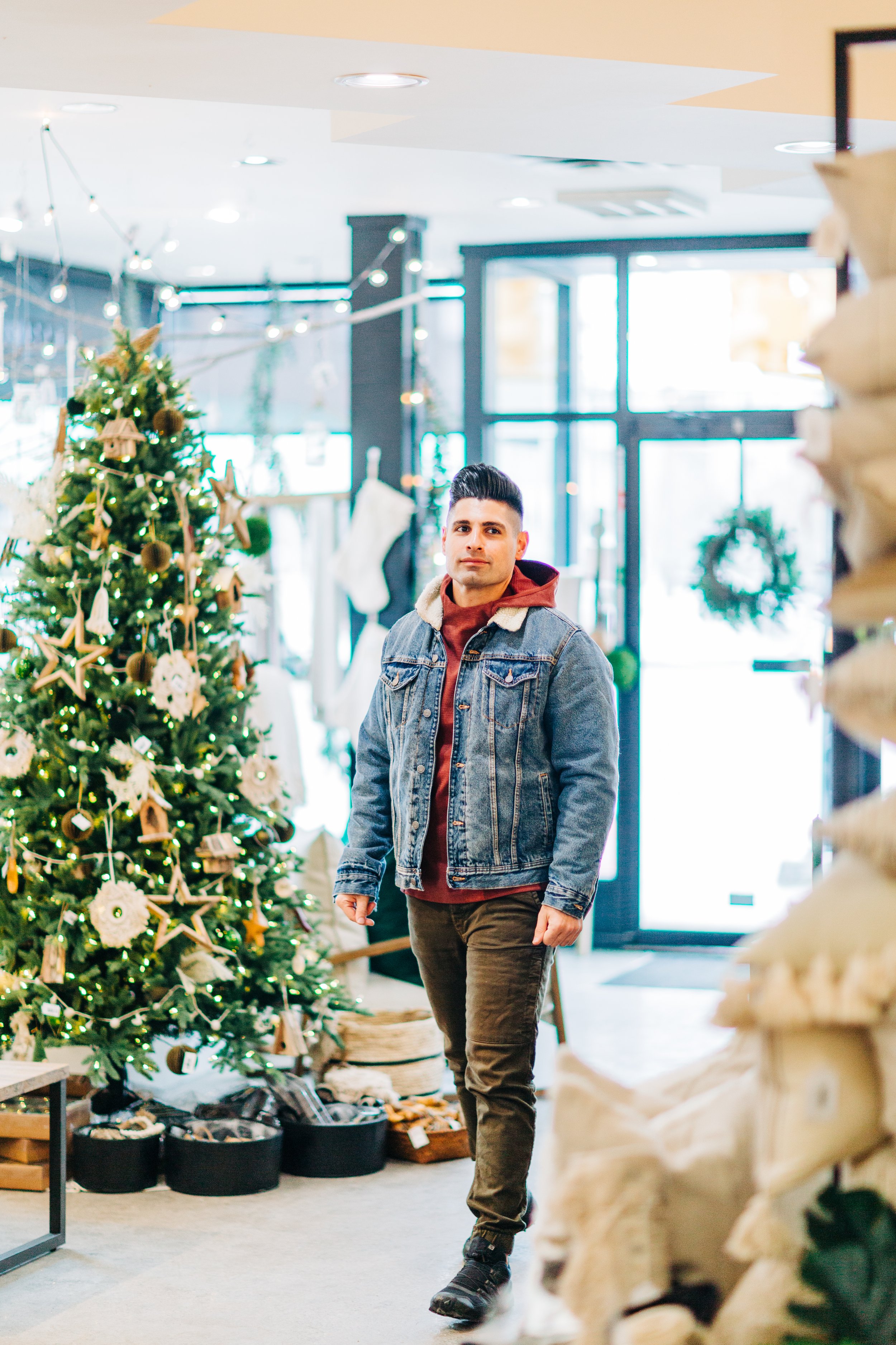 Amir-Danielle_Vernon-Shops-Local_December_Lifestyle-Photography-0030.jpg