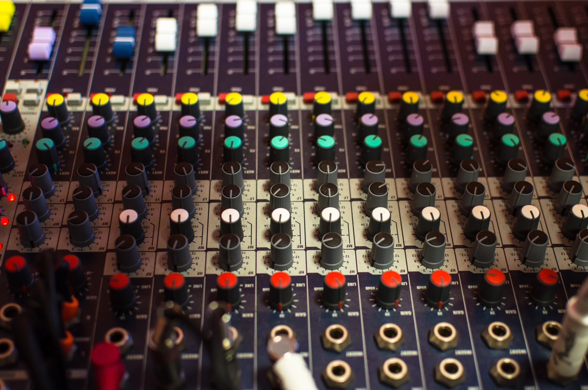amplifier-analogue-audio-306088.jpg