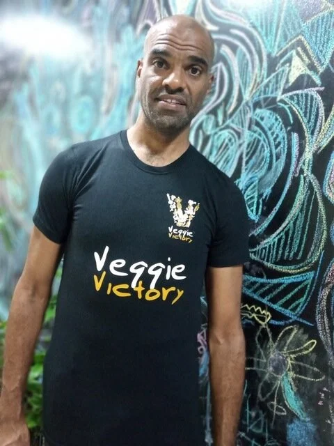 S6. E3: Hakeem Jimo: Veggie Victory