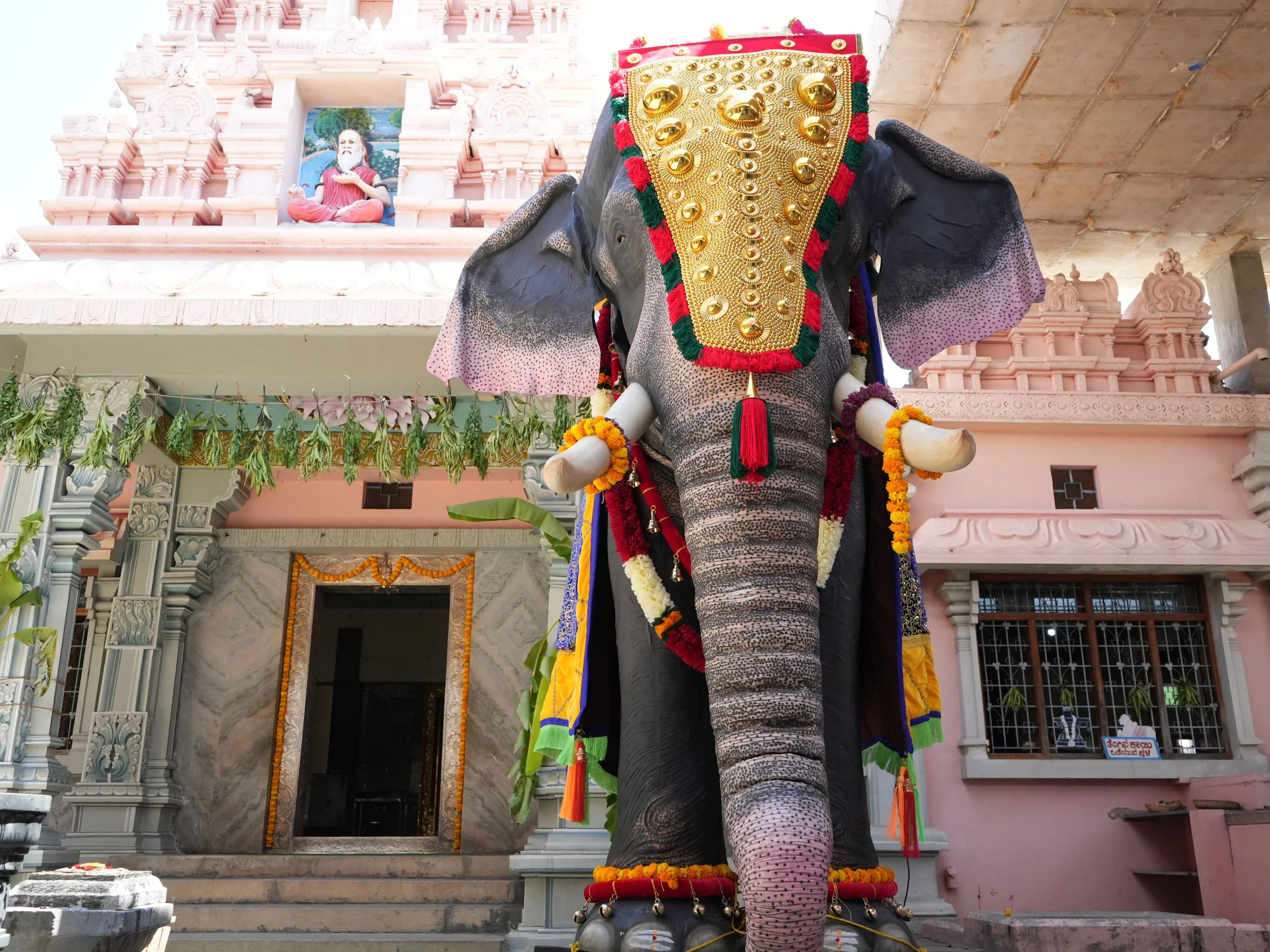 Live elephants replaced with robots at Indian temples
