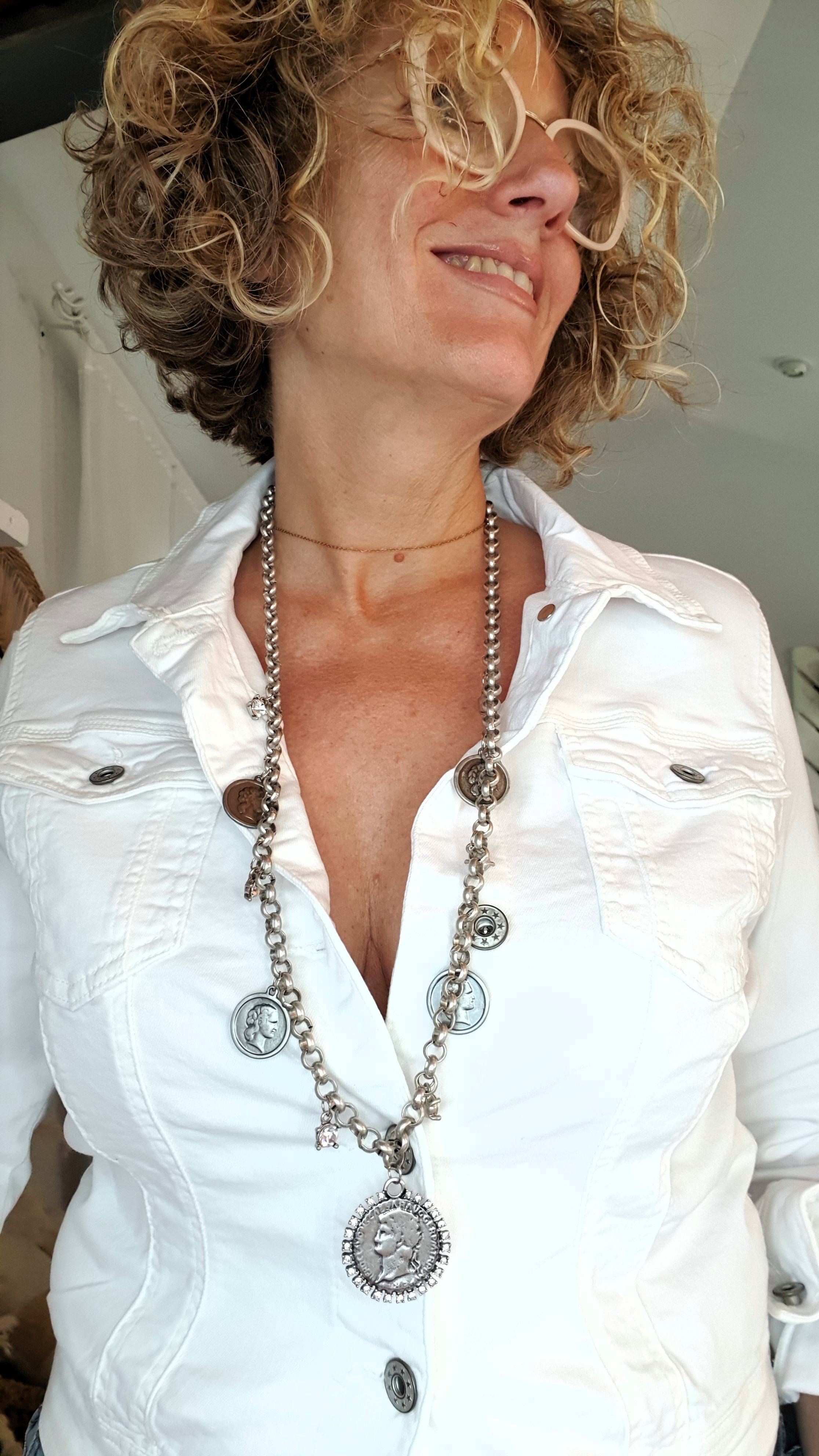 Collar medallas plateado