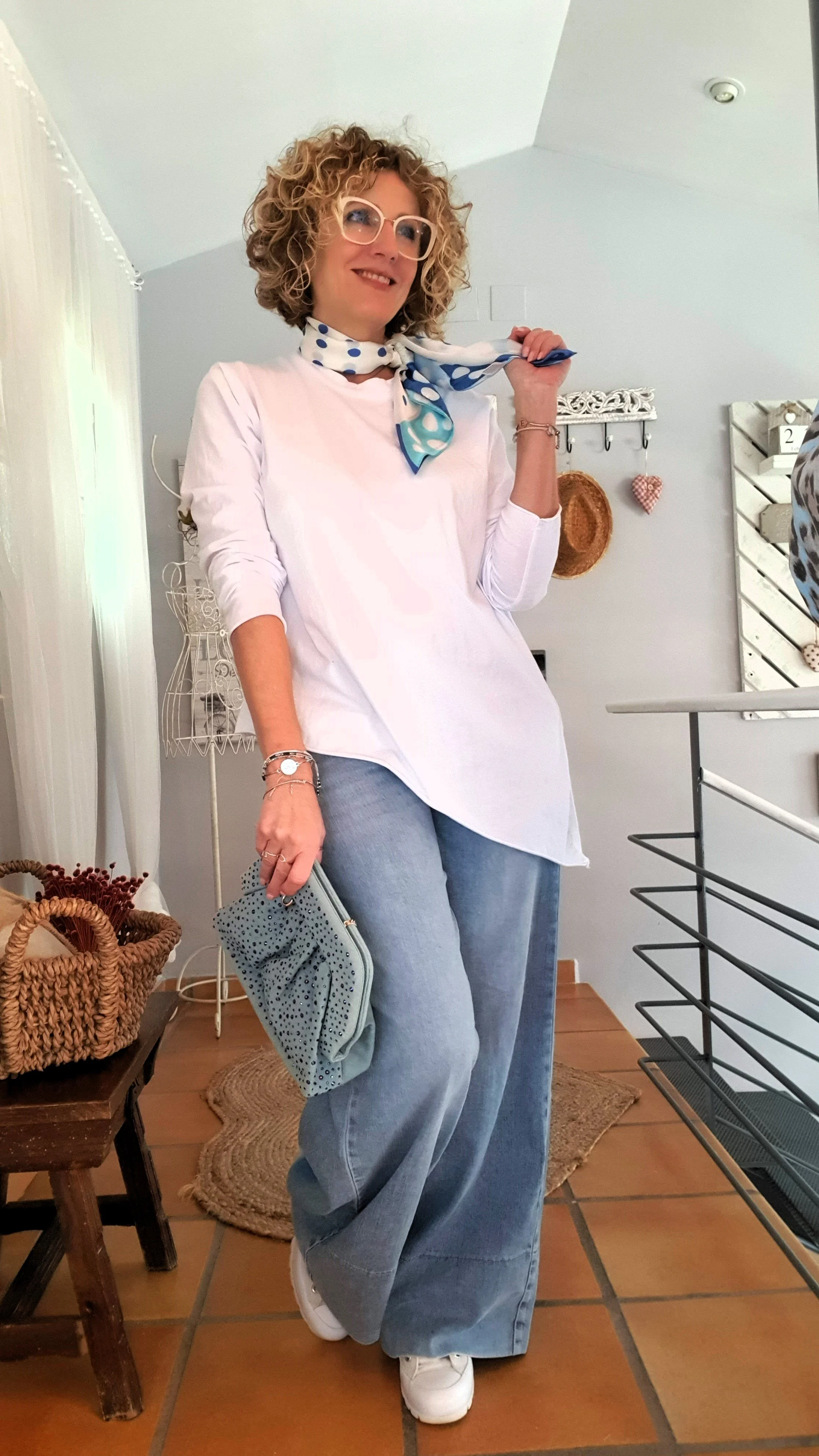 Camiseta asimétrica blanca