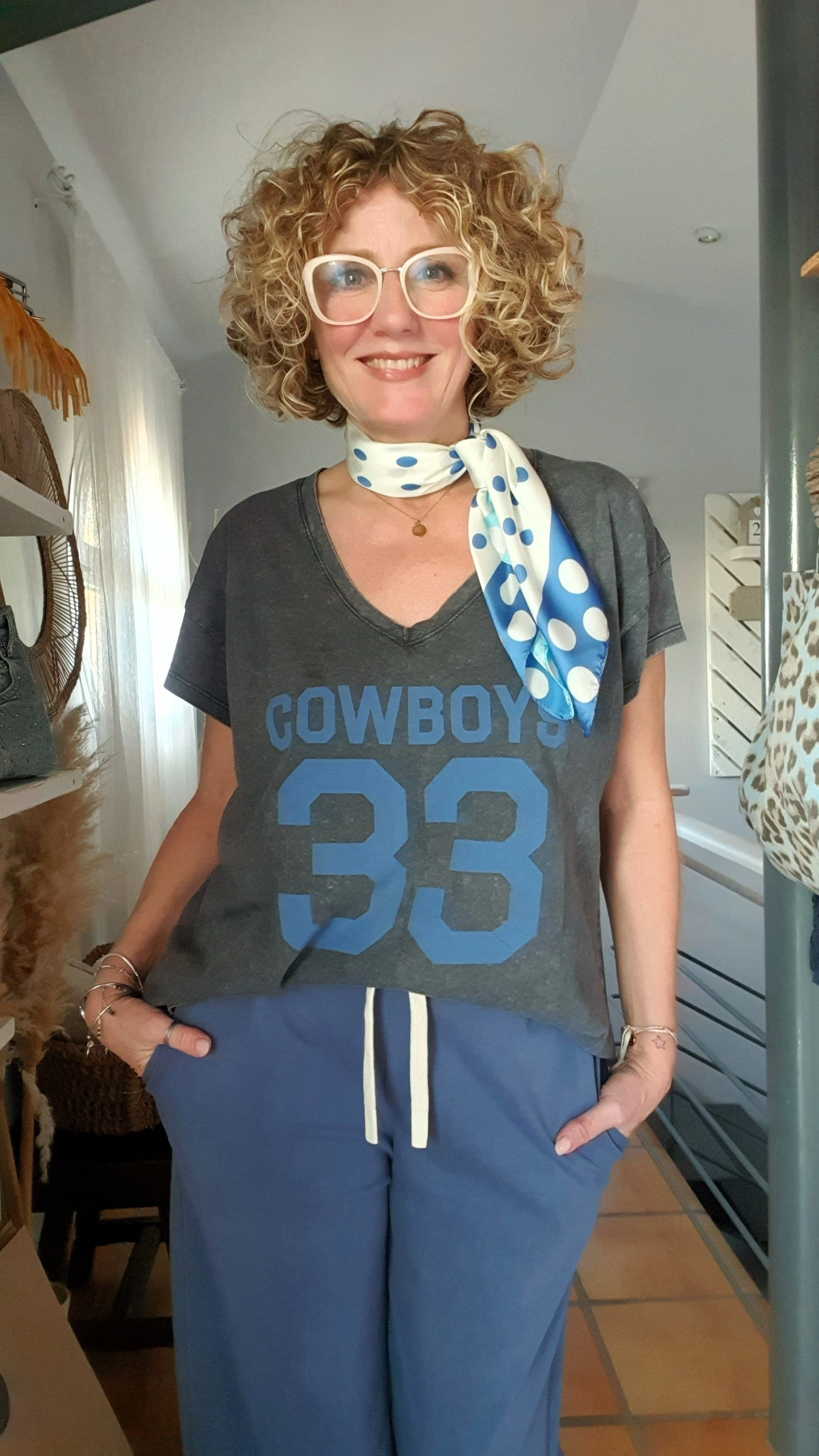 Pañuelo cuadrado topitos