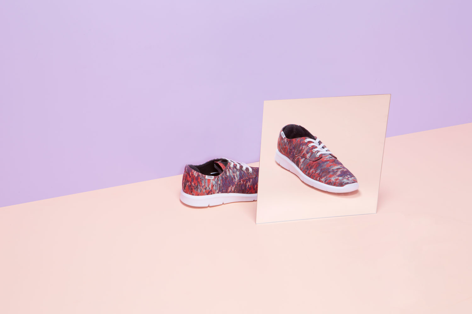 premium-feature-nike-pair4360_1500.jpg