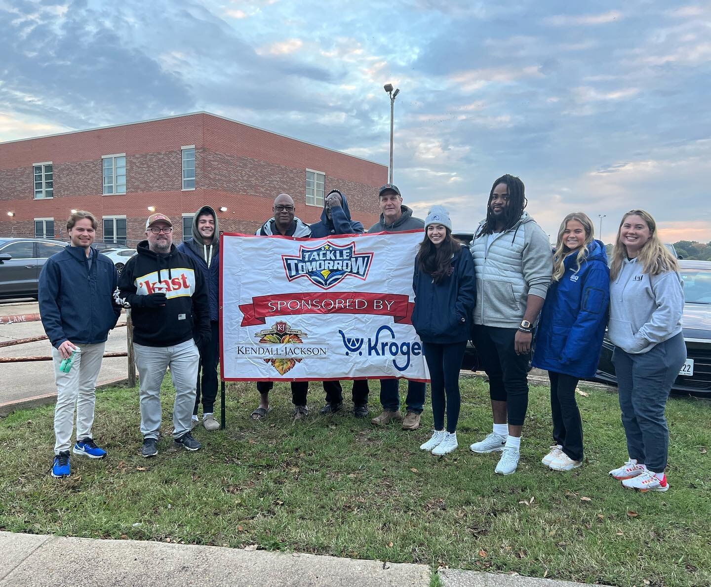 Some of my students came today to help @tackletomorrow and @charleshaleyhof turkey