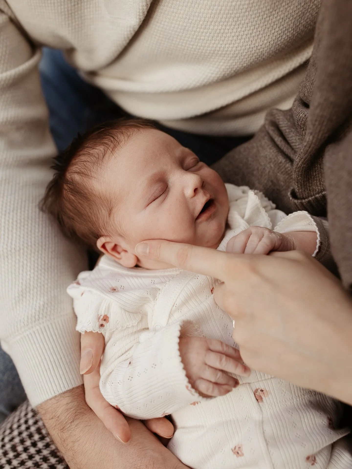 Rosa 🩷

A new addition to the gang. 🥹 Always so special to capture your friends wee ones! 🫶🥰