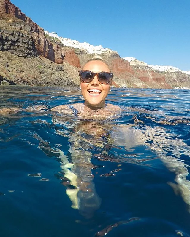 Soaking up Santorini ☀️! 🇬🇷🌊⁣
⁣
#gopro #greece #oia #honeymoon
