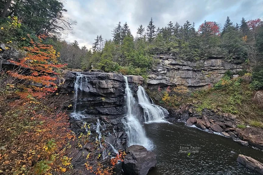 20251015_181912_Web Portrait_864x576_U_230.jpg