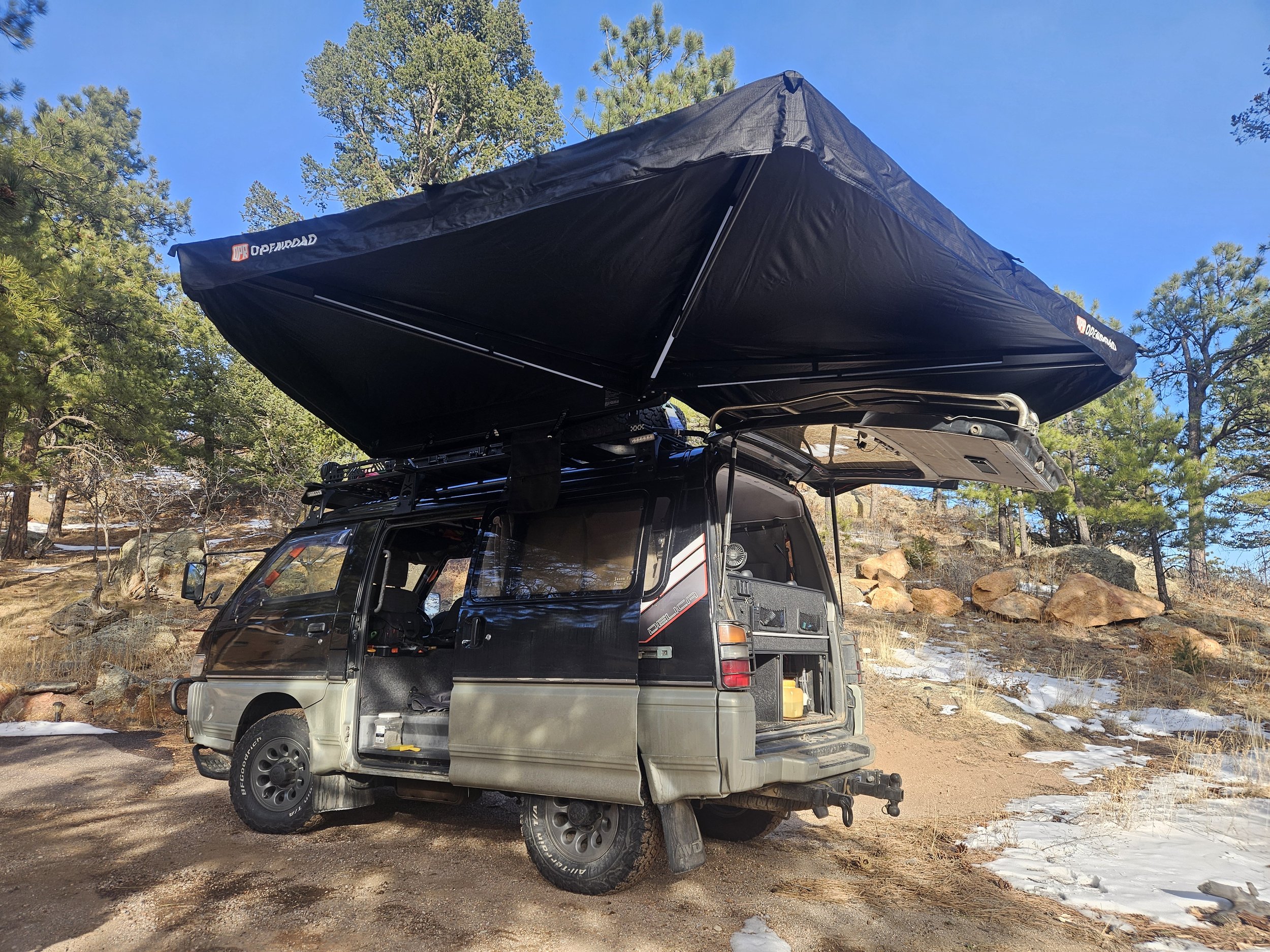 Adding a 270° Awning to My Mitsubishi Delica L300