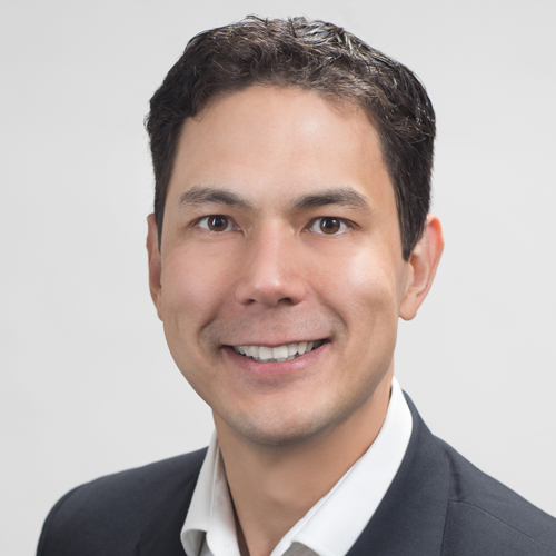 <strong>Daniel Janse</strong><div class="line"><span></span></div><em>Chief Business Officer</em>