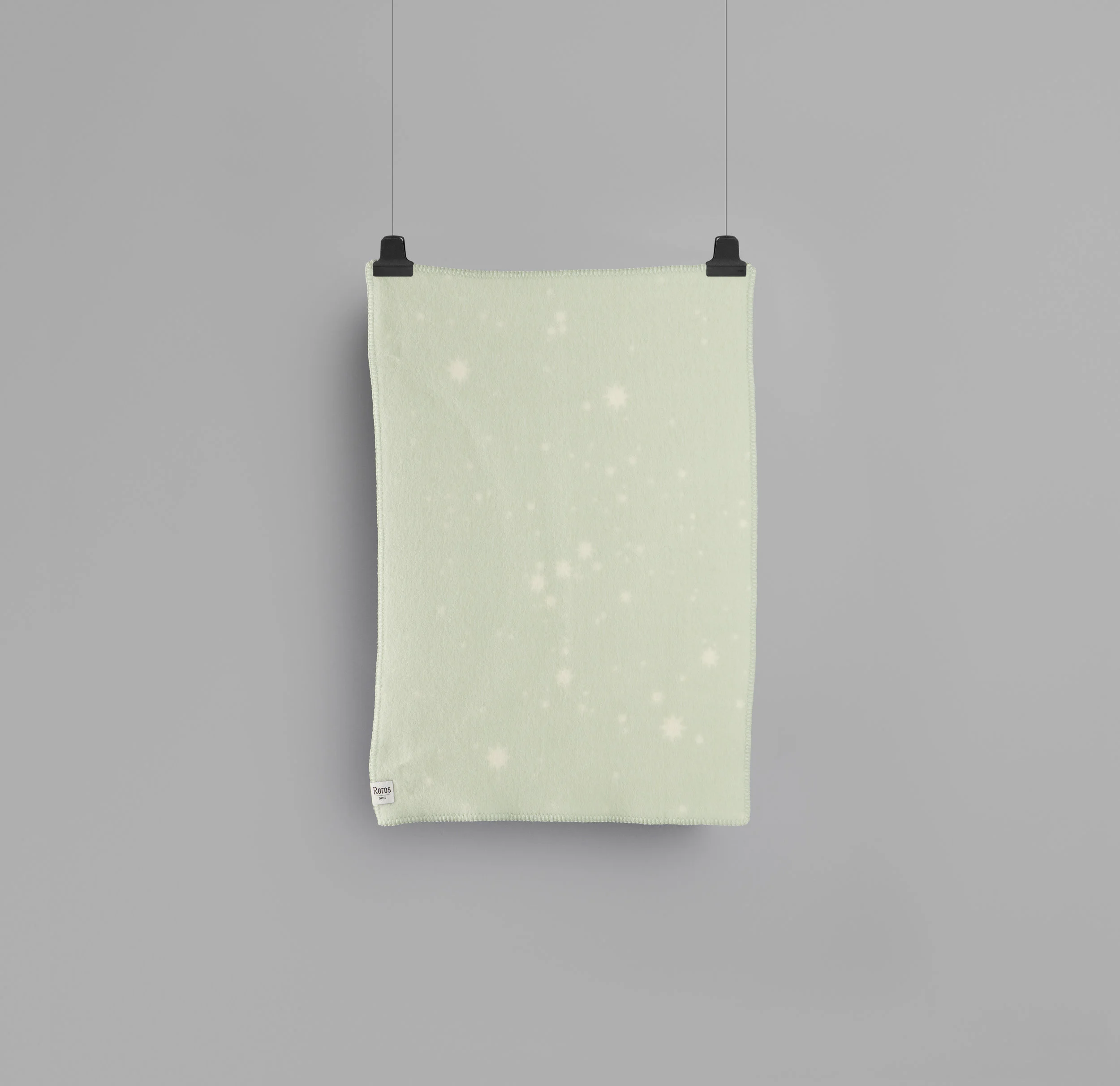 ORION_THROW_LIGHT-GREEN_1201_BABY_FRONT.jpg