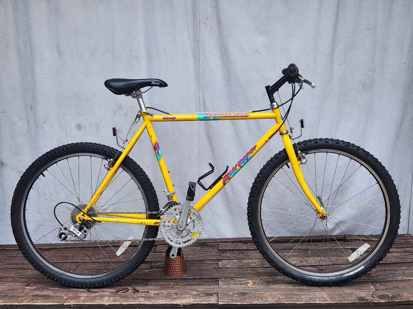 1988 specialized rockhopper customer  restoration. Original with some period correct specialized ground control tires added to keep it looking cool!
