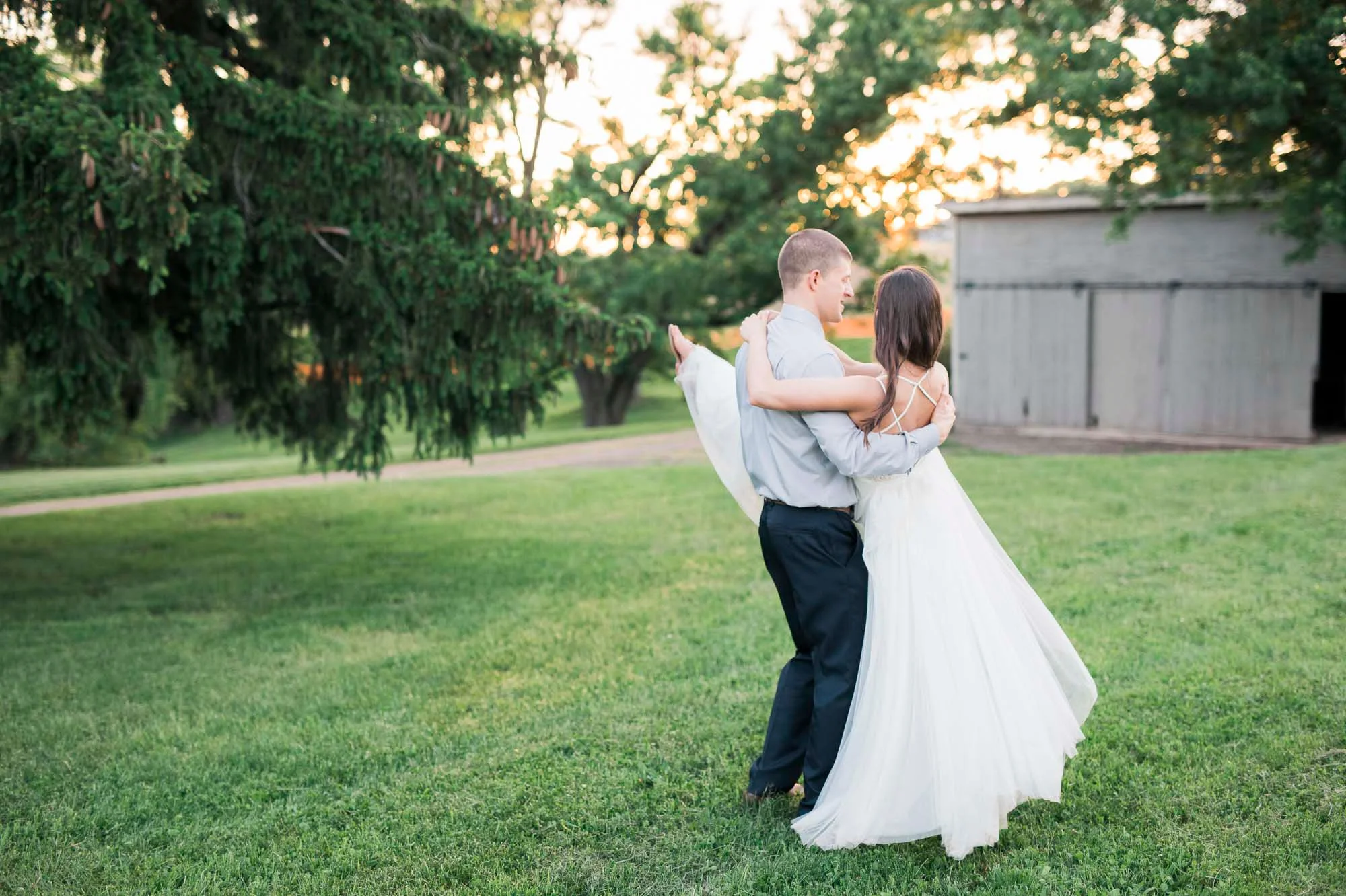 barn-at-hidden-acres-bloomsburg-film-elegant-wedding