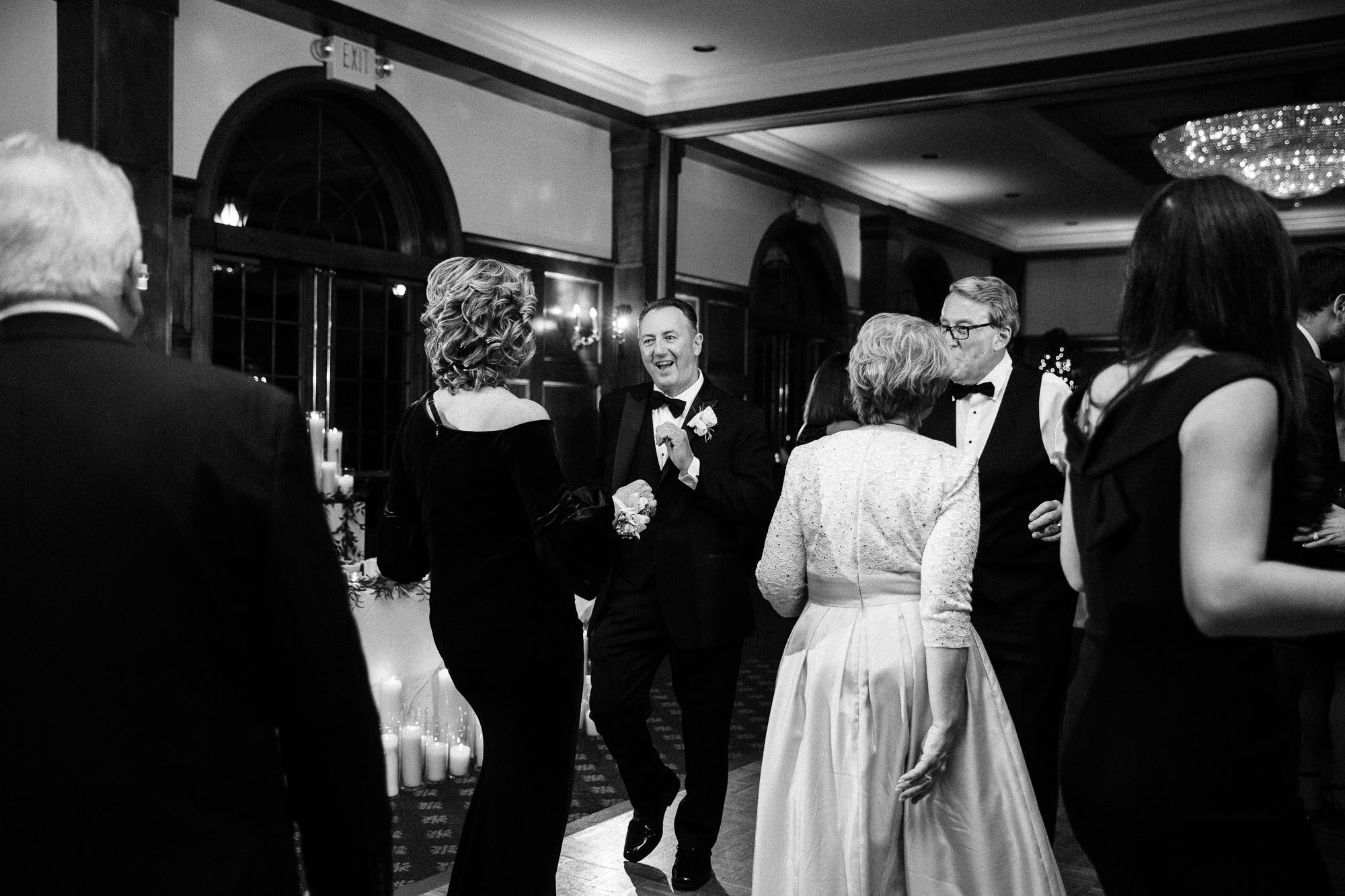 skytop-lodge-pocono-winter-wedding-3674.jpg