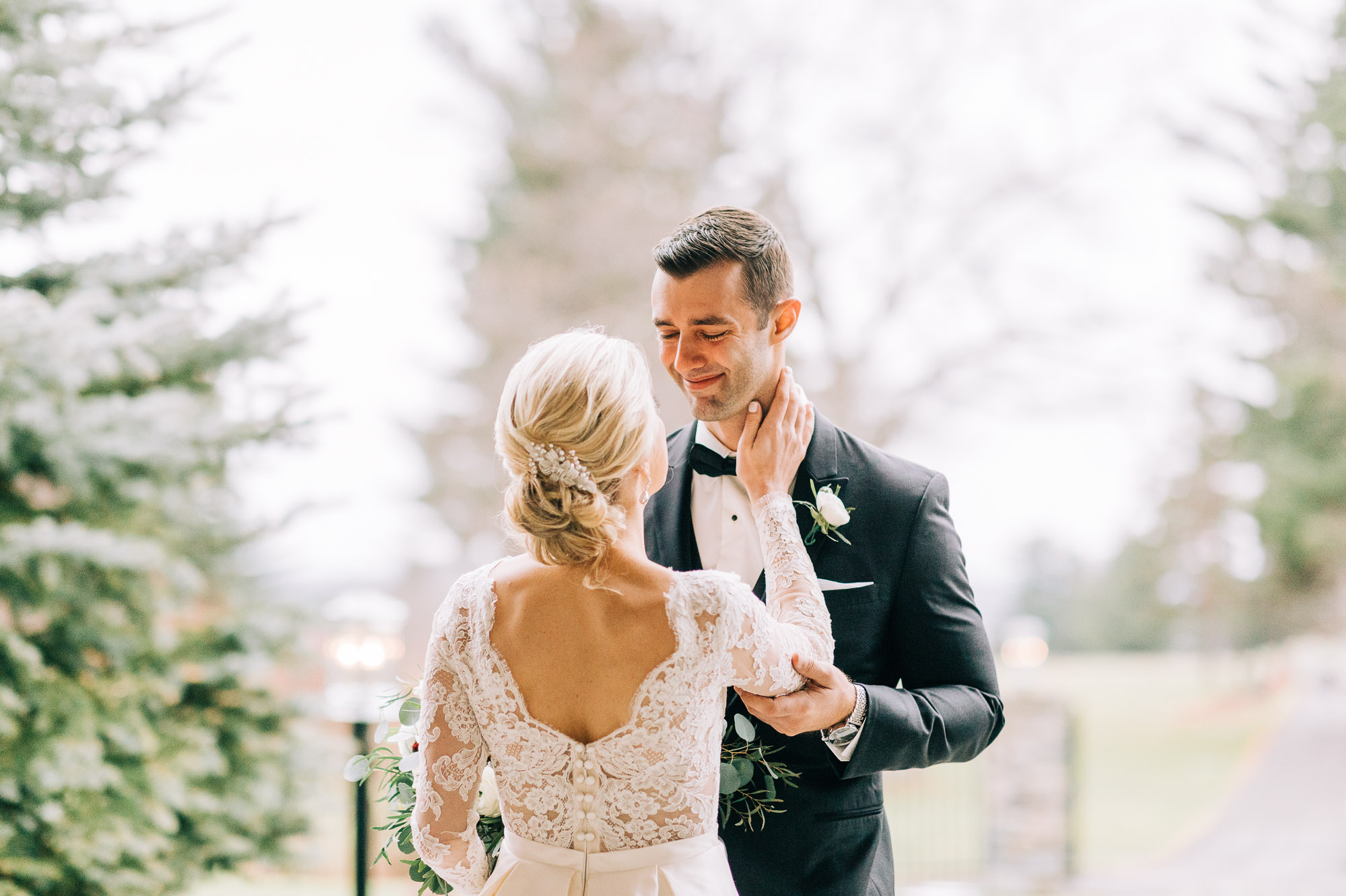 skytop-lodge-pocono-winter-wedding-8263.jpg