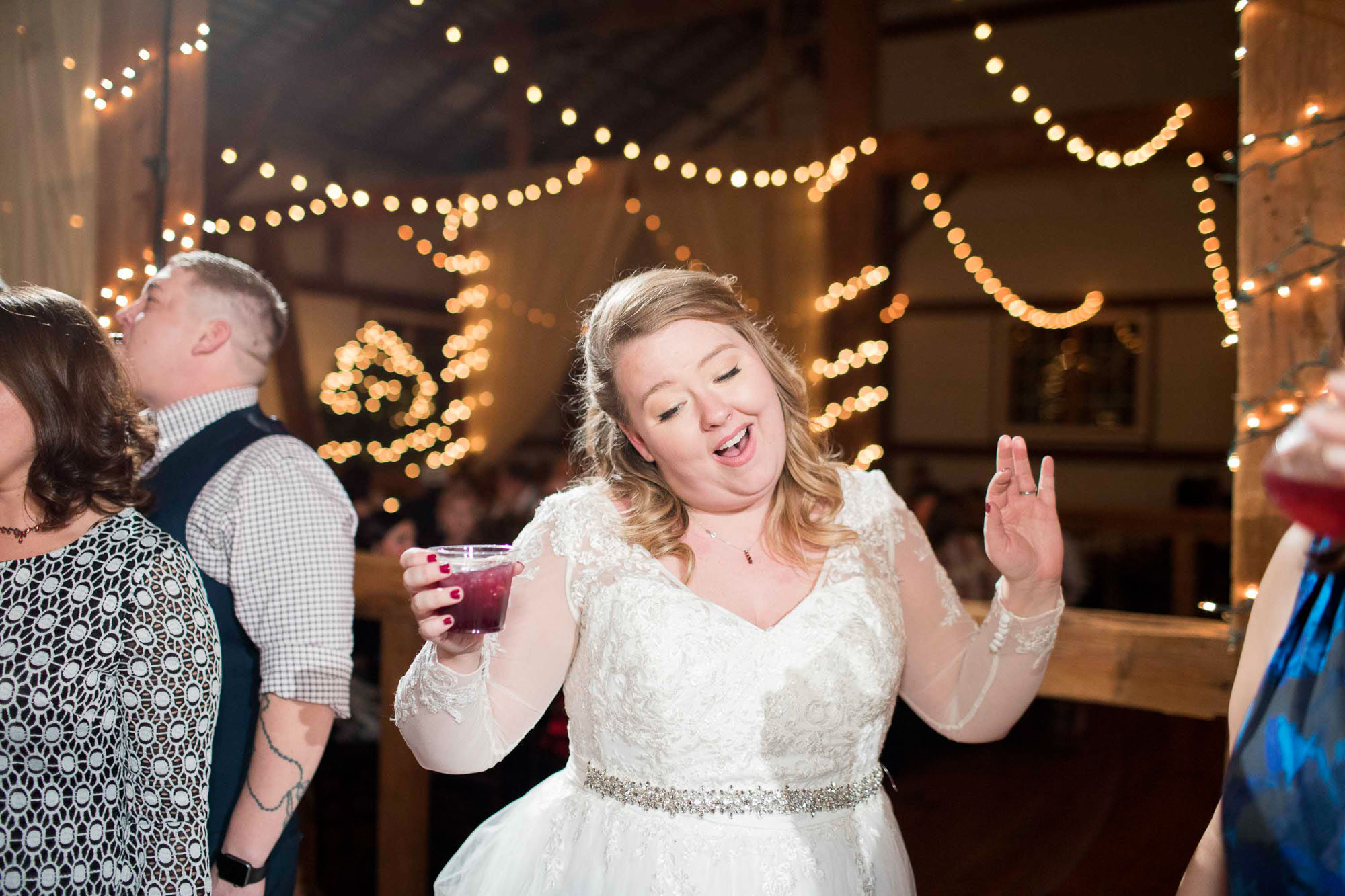 snowy-central-pennsylvania-general-potter-farm-wedding-16141.jpg