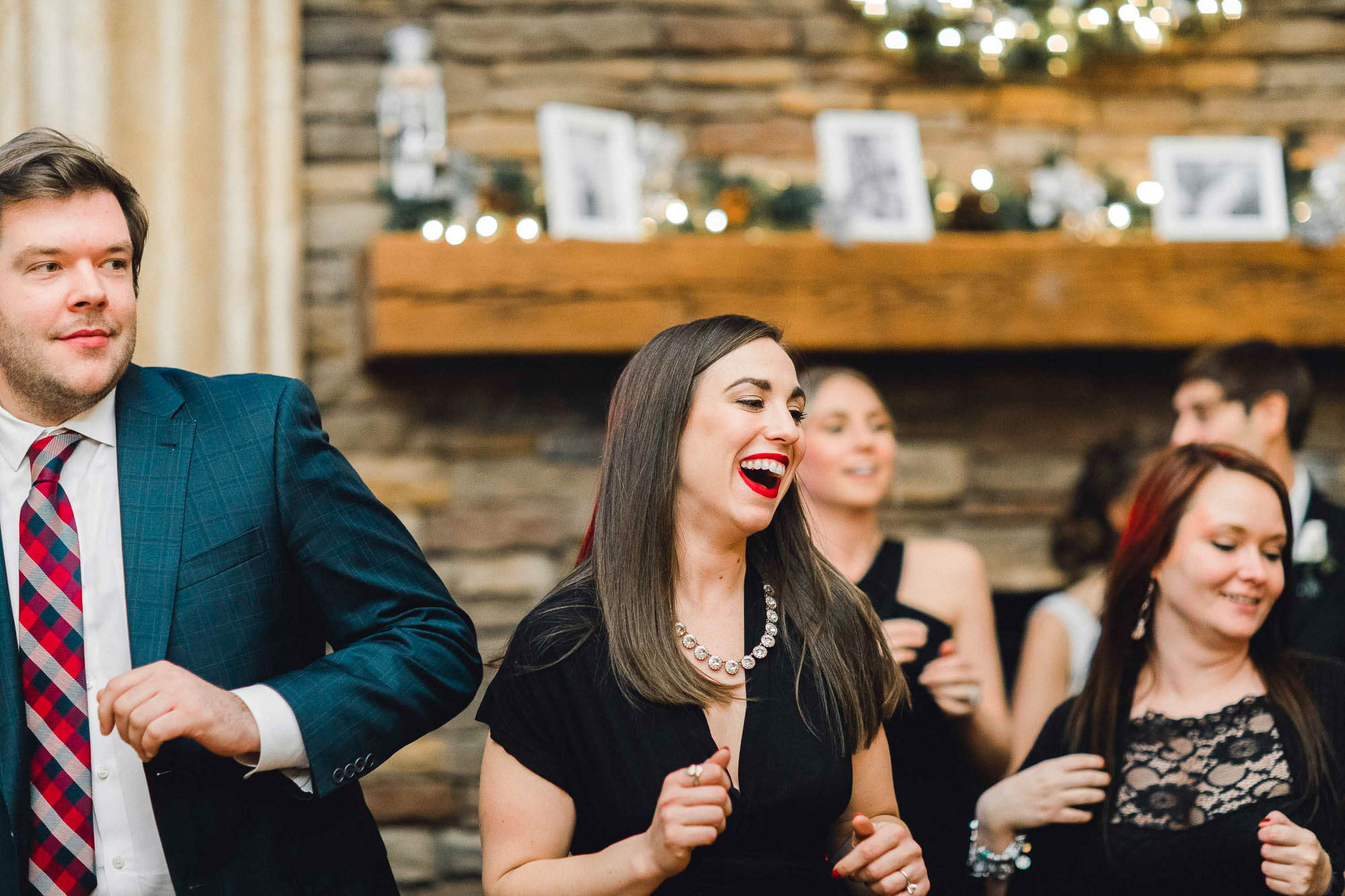 snowy-sand-springs-country-club-drums-pa-christmas-wedding-25300.jpg