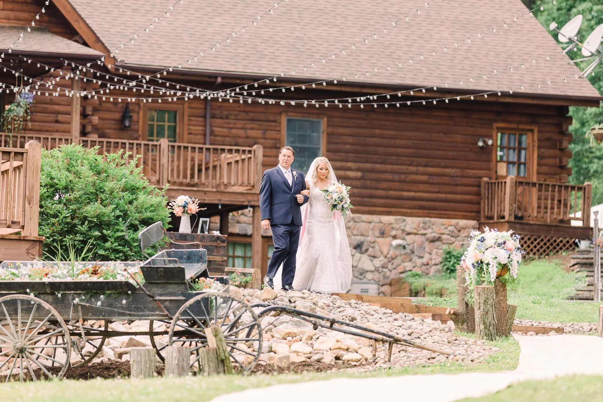 June-backyard-wedding-2881.jpg