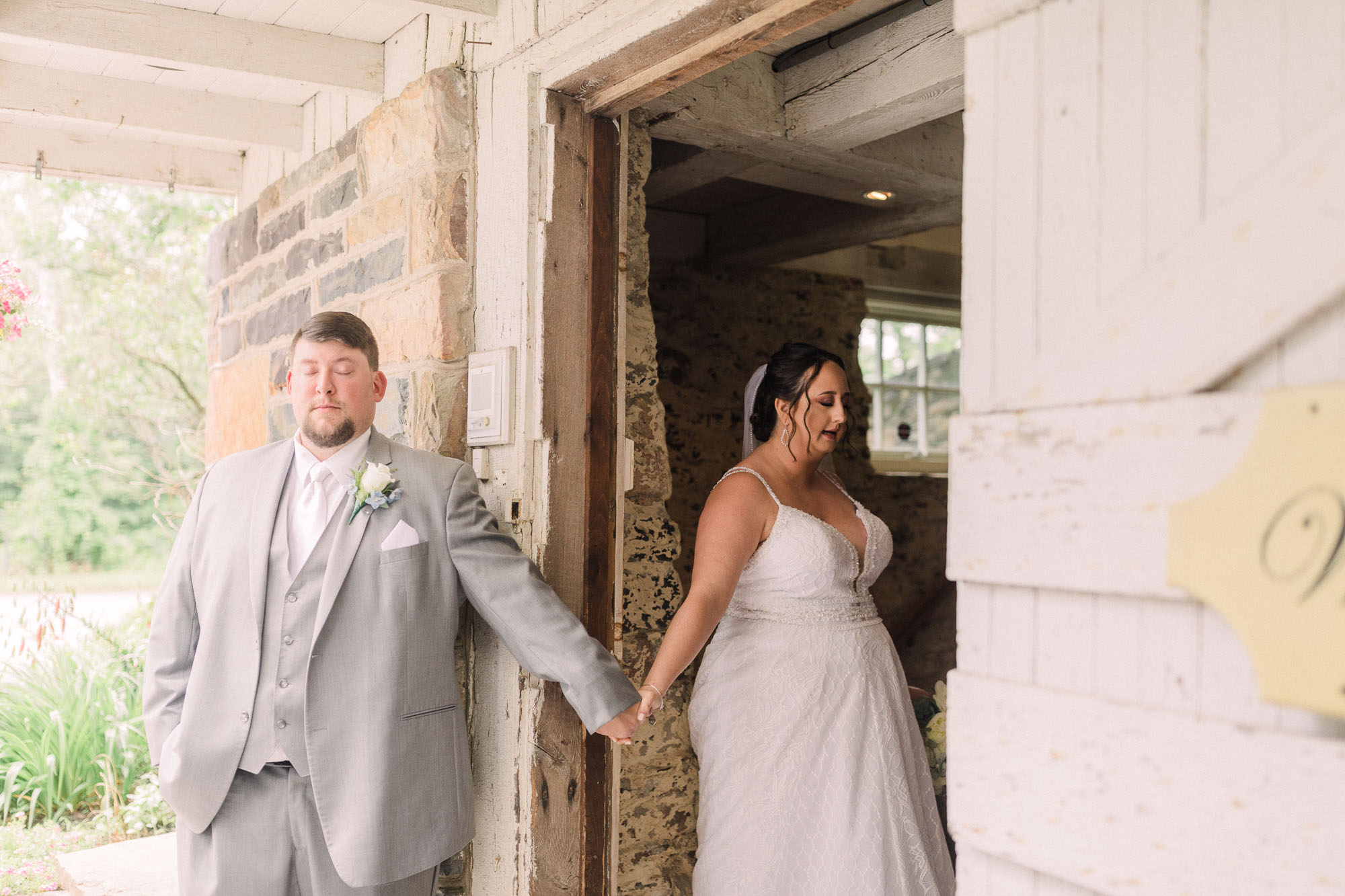barn-at-boones-dam-wedding-0752.jpg
