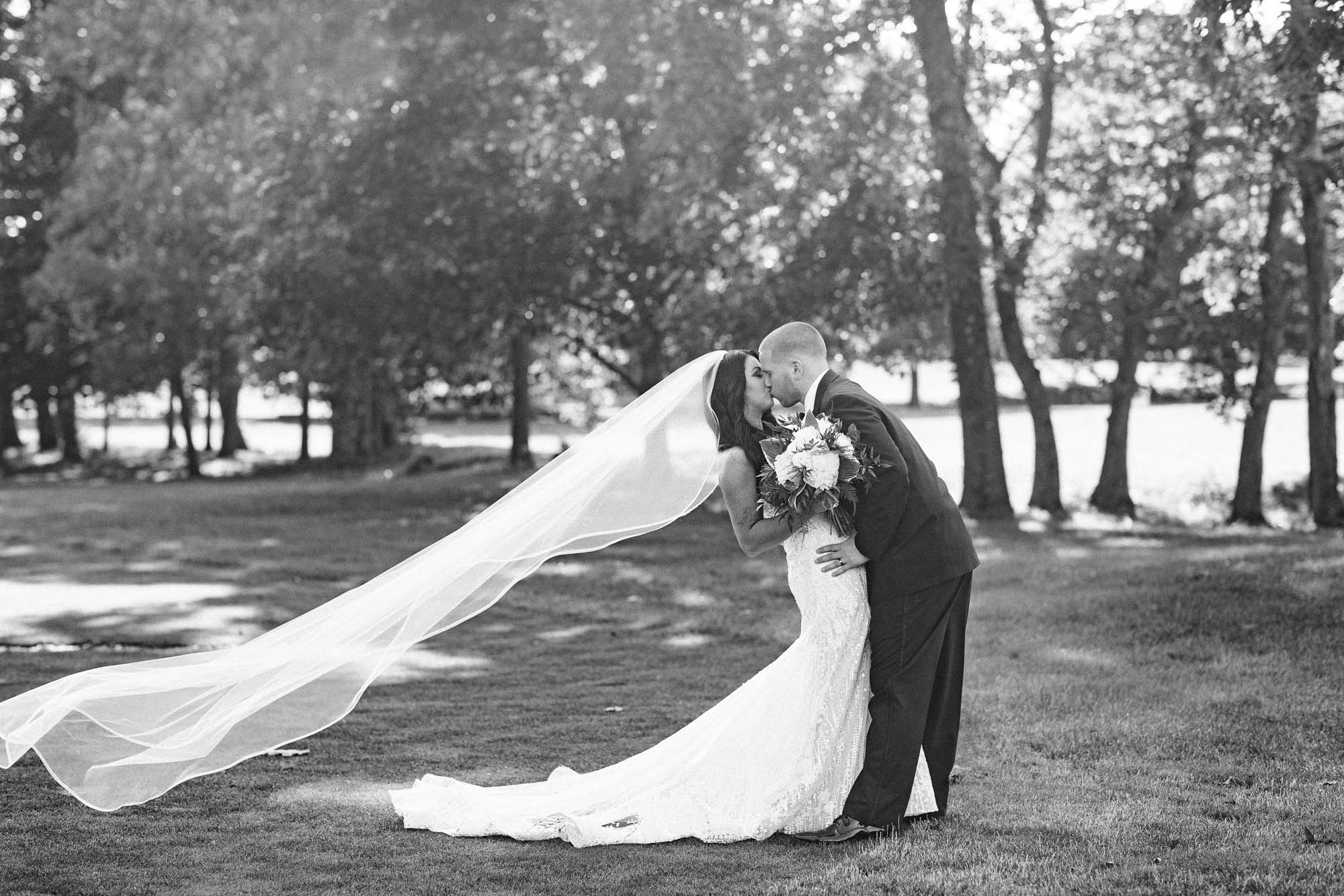 frosty-valley-danville-barn-wedding-5994.jpg