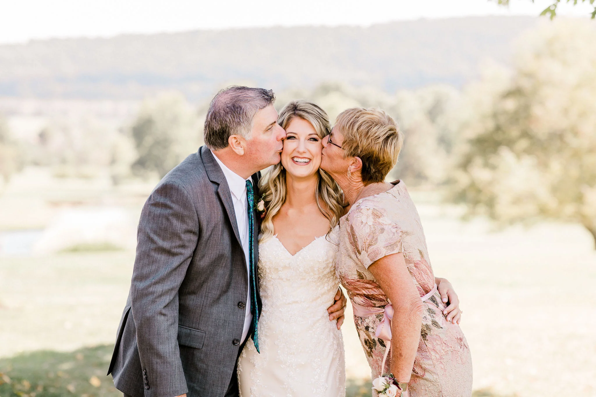 Frosty-Valley-September-Wedding-7227.jpg
