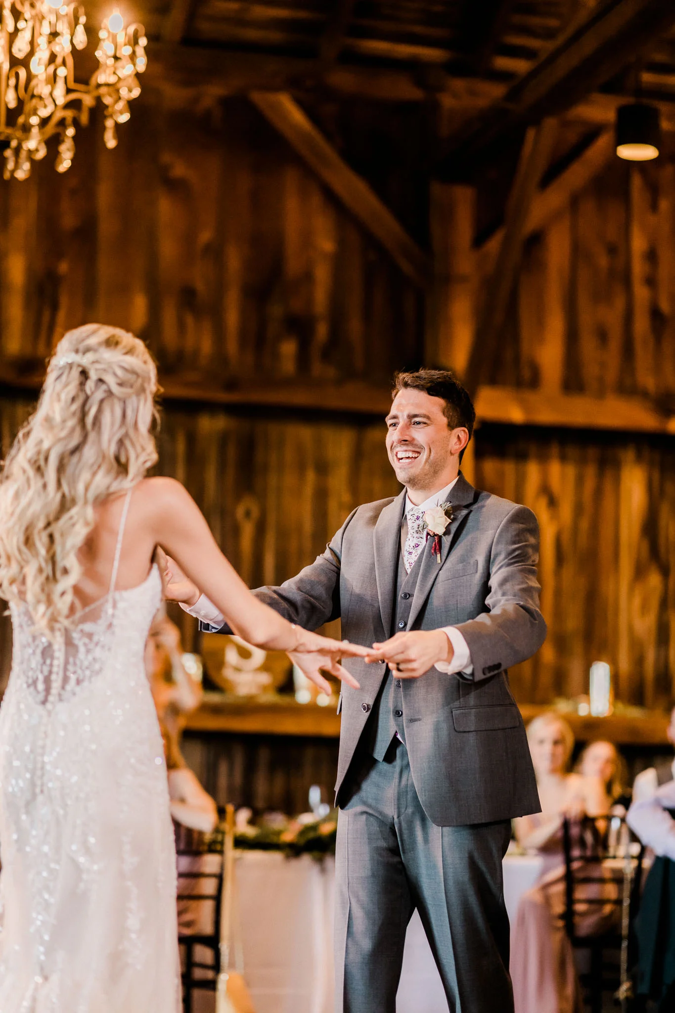 Frosty-Valley-September-Wedding-8253.jpg