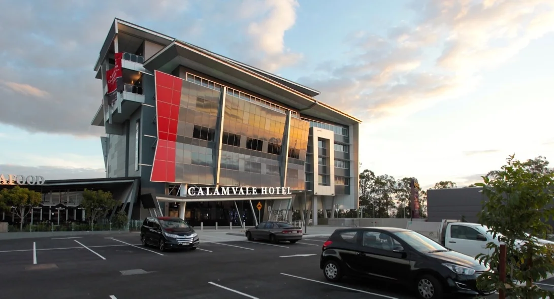 Calamvale Hotel.jpg