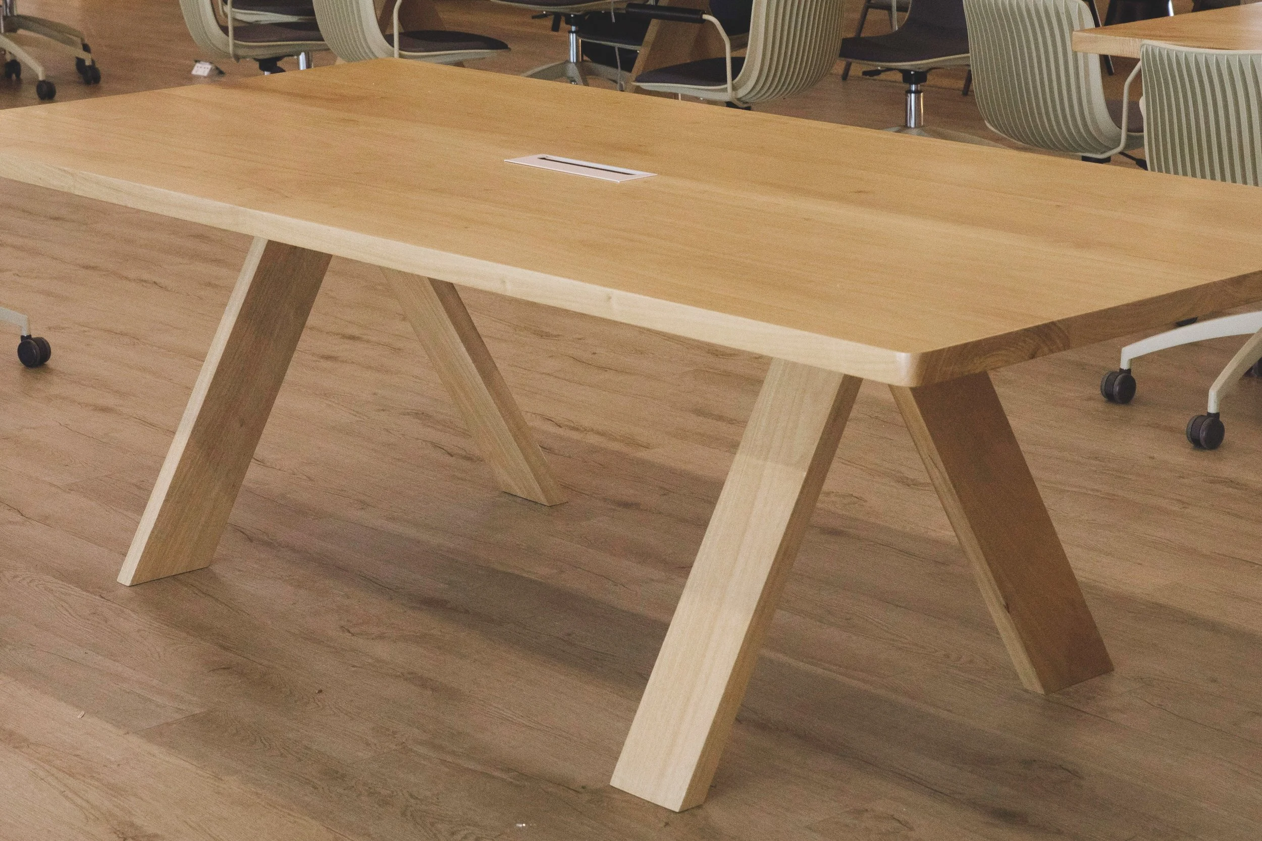 16 96 Concepts Yangon Furniture Saw Yun 16-96-concepts-yangon-furniture-saw-yun