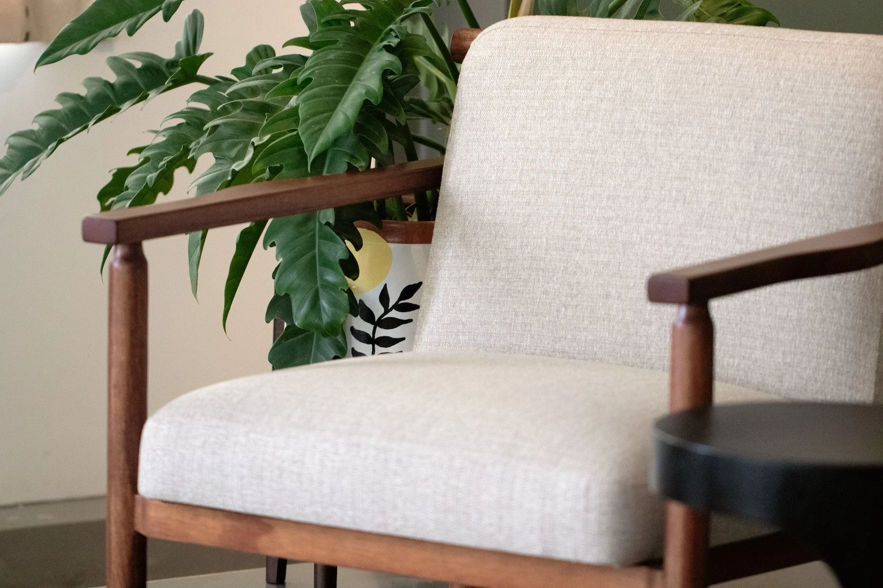 Concept_Manlayuwaddy Lounge Chair_Thabarwa Collection_16'96 Concepts_yangon furniture.jpg