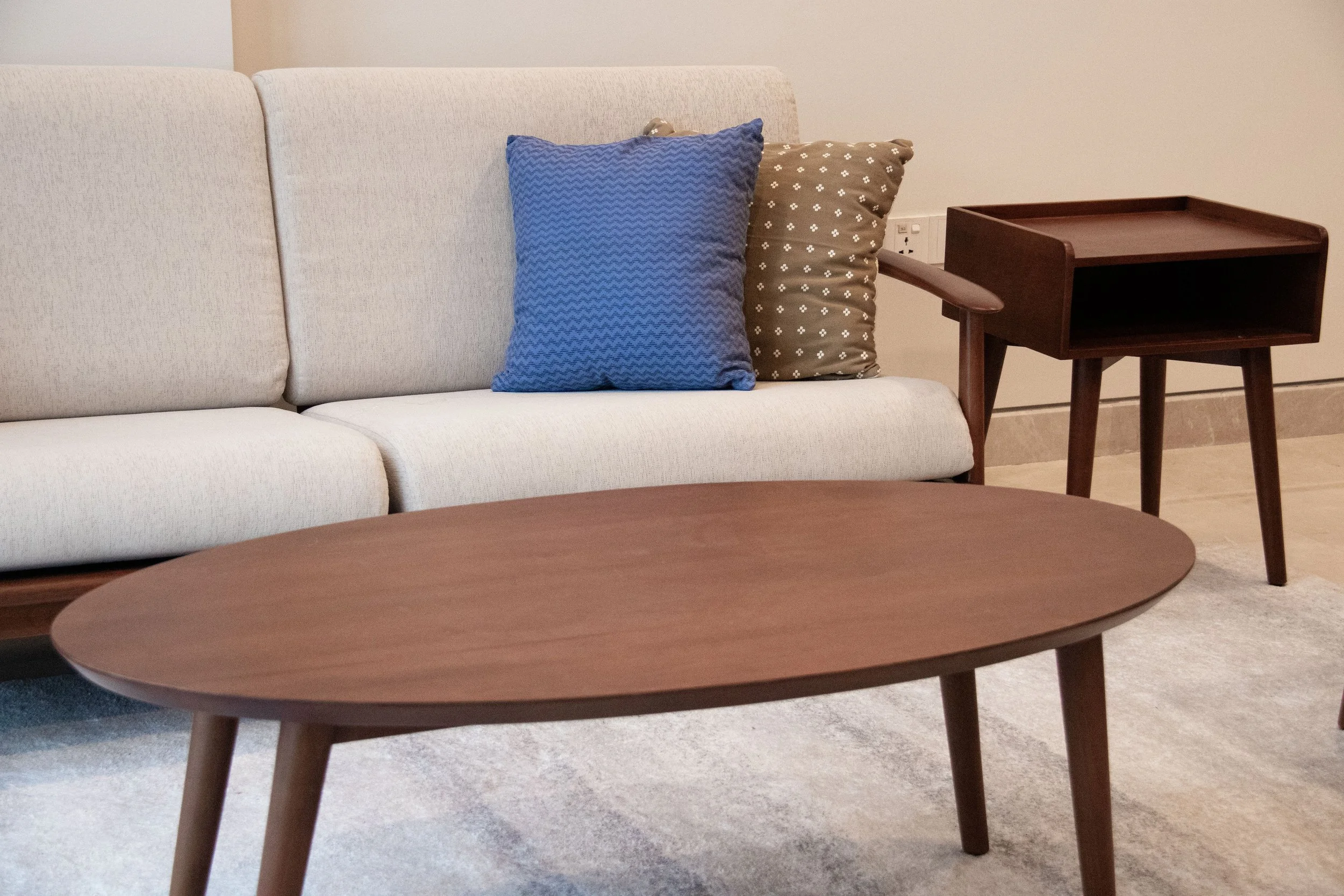 Nam Hoo Nwae Coffee Table_Crystal Tower Residence_16'96 Concepts.jpg