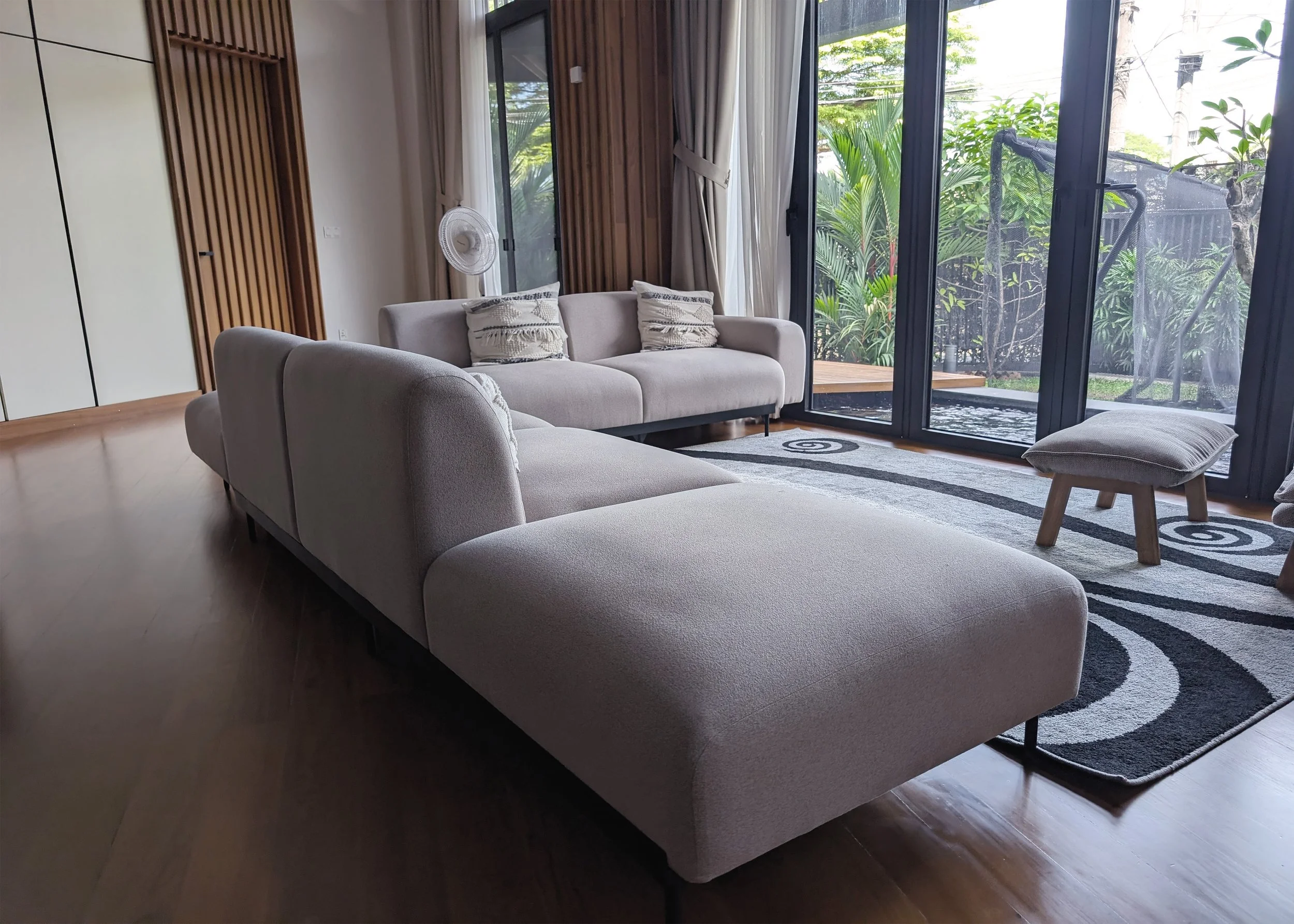 Concept2_Yone Paday Sofa_Thit Thee Collection_16'96 Concepts_yangon furniture.jpg