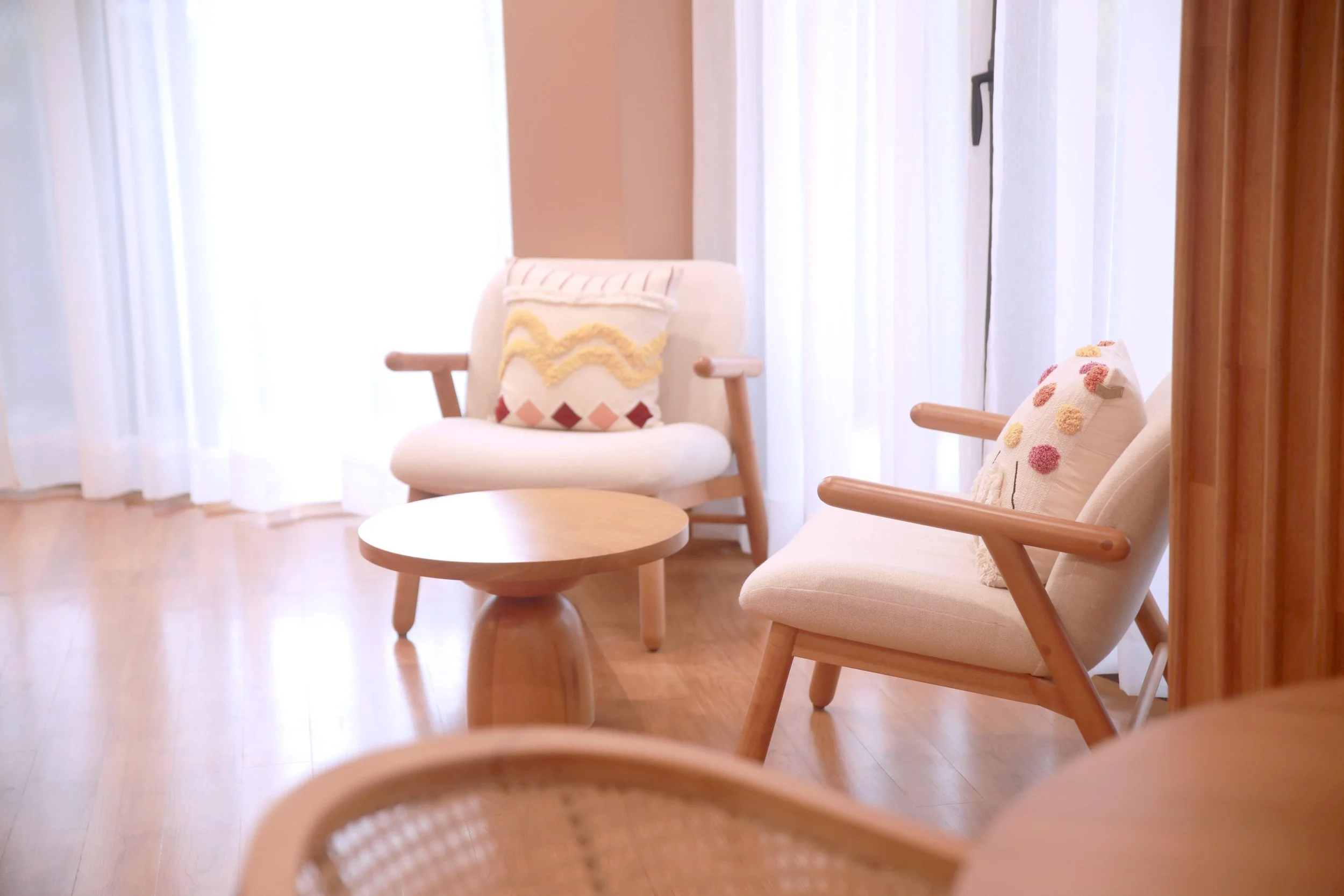 WEB2_Pane Nal Chair_16'96 Concepts_yangon furniture.jpg