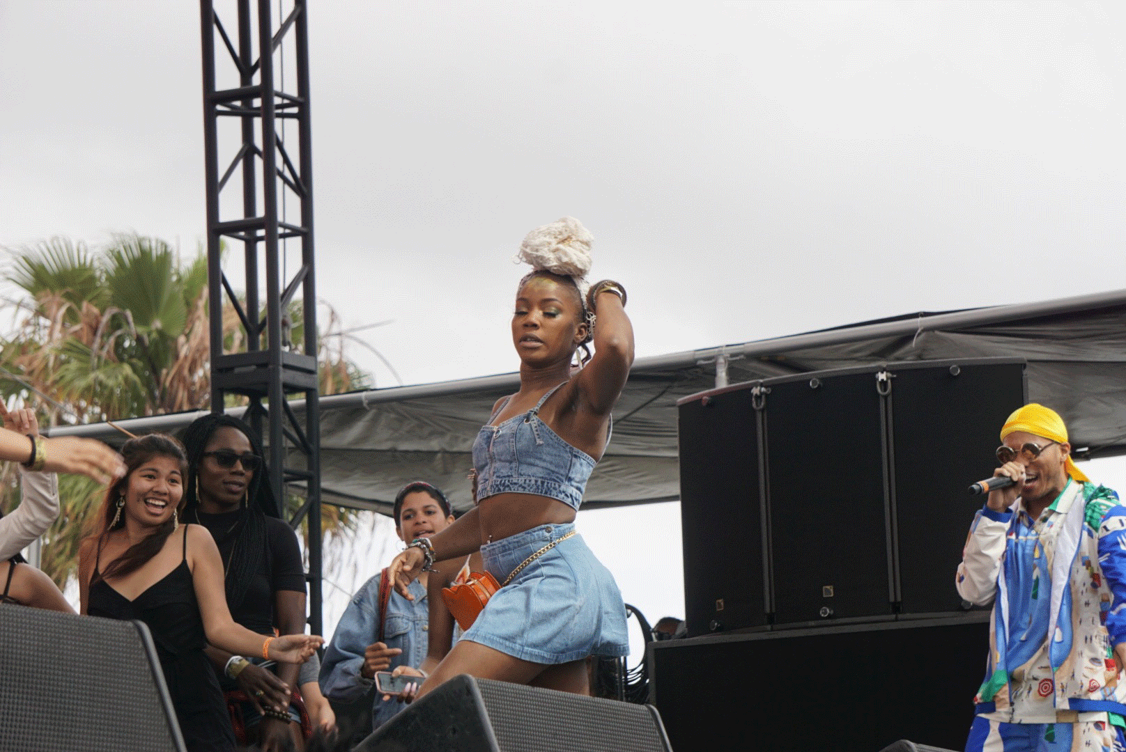 sMOKIN-gROOVES-1.gif