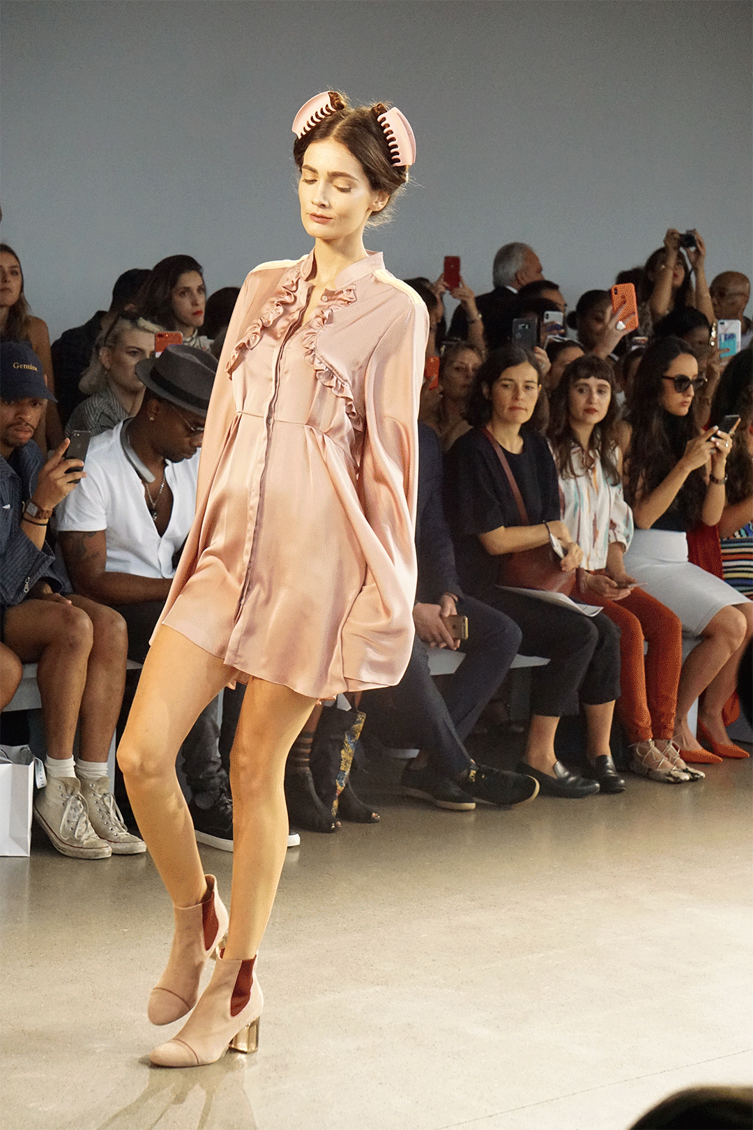 Marcel-Ostertag-SS19-5.gif