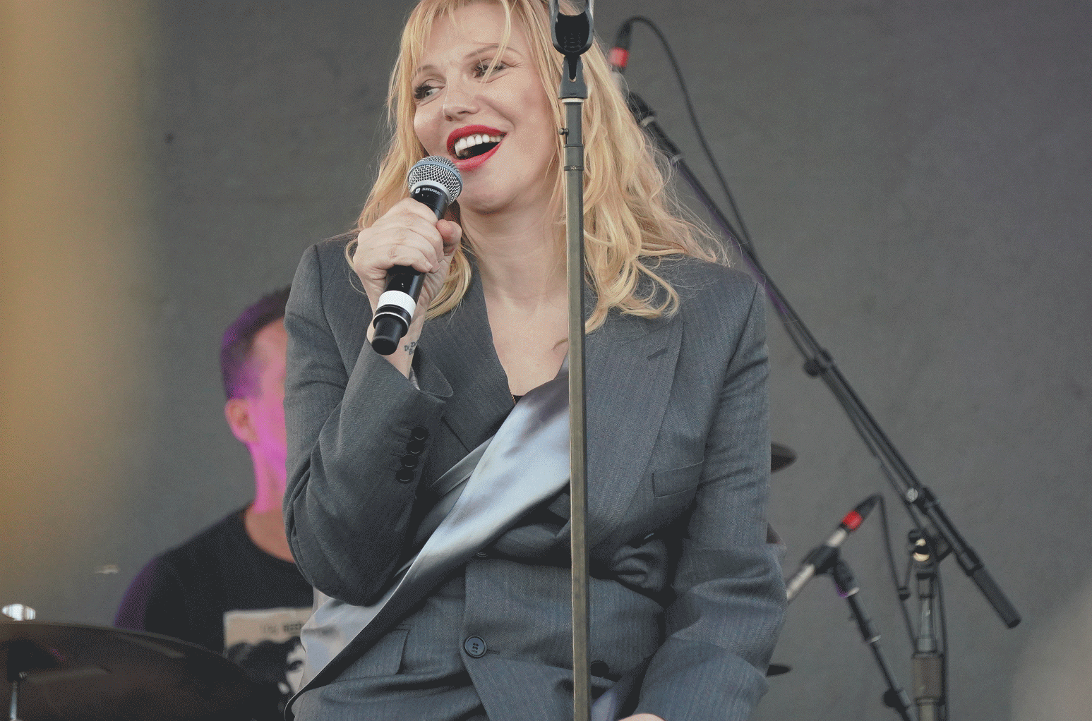 courtneylove1.gif