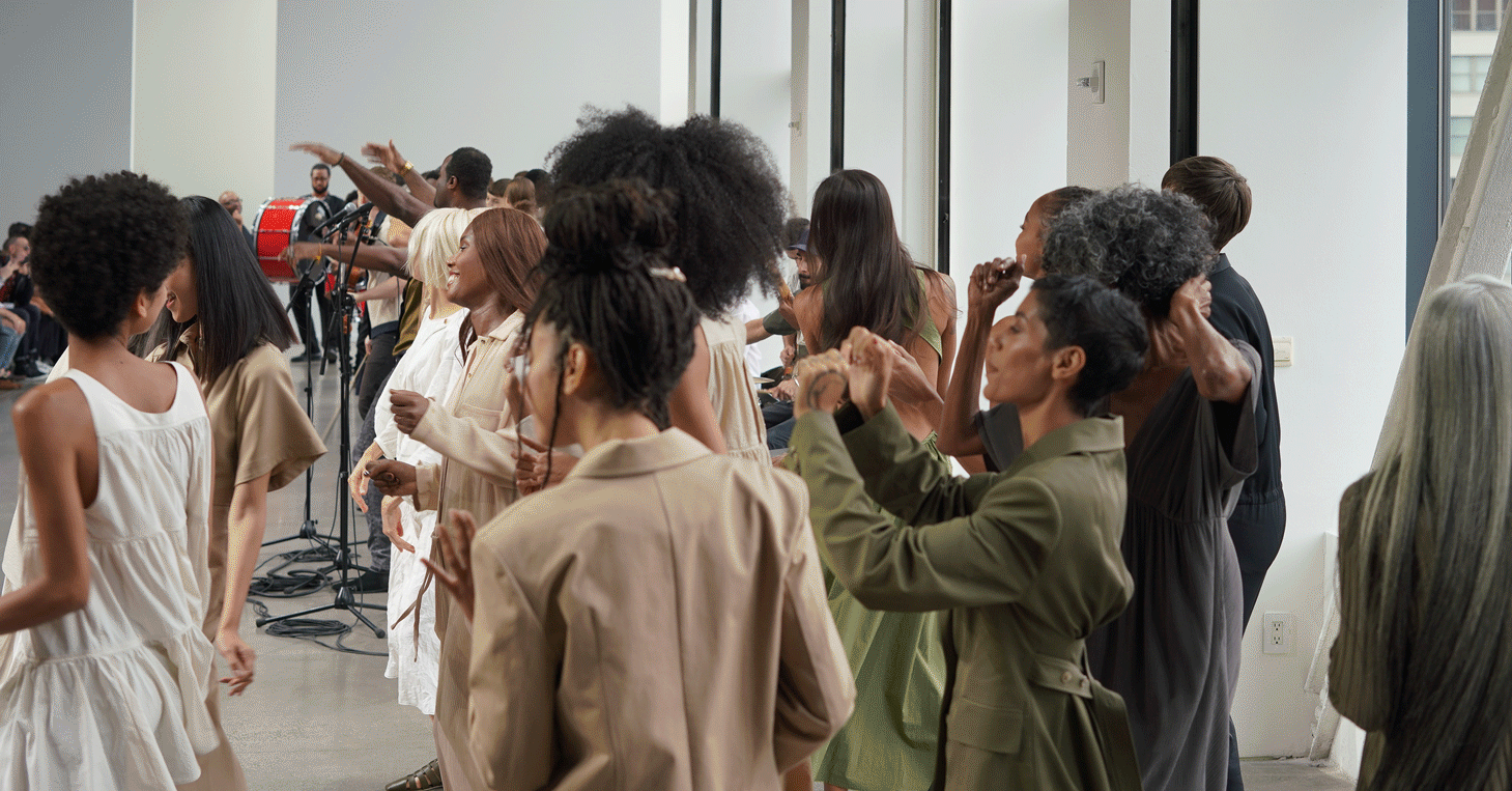 dexu-nyfw-gif.gif