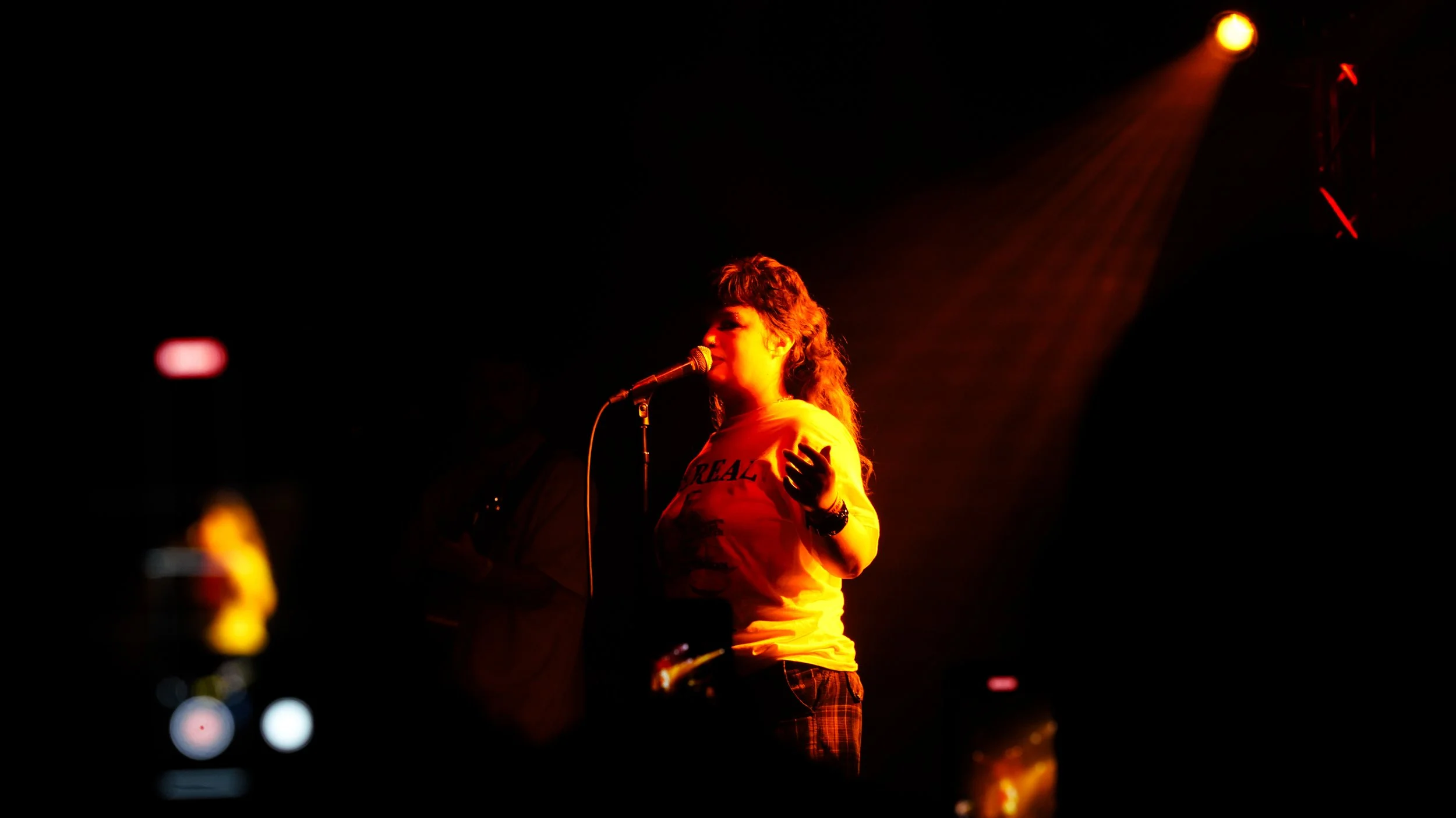 Lola Young at the Echoplex by Asha Mone-07.jpg