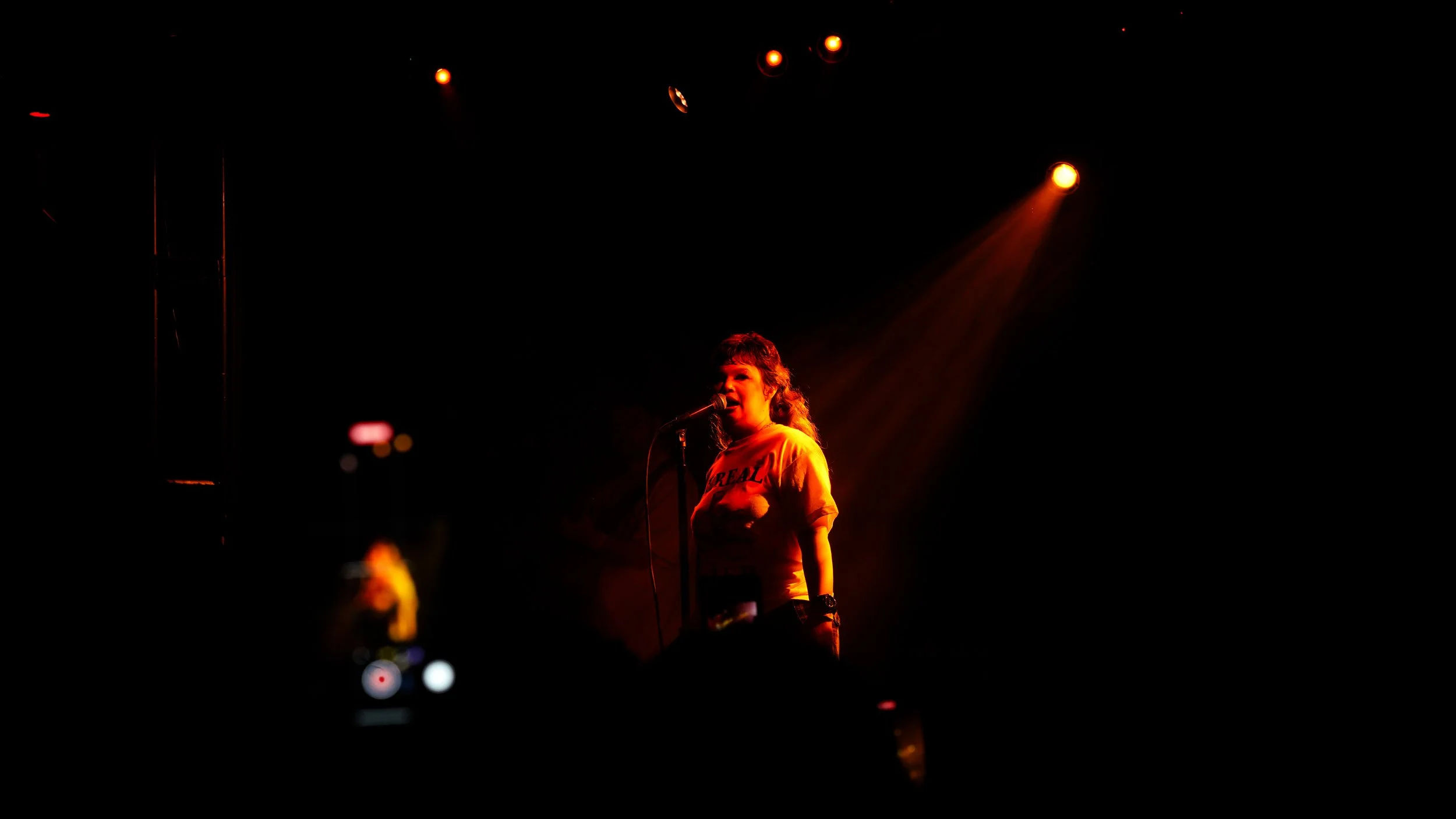 Lola Young at the Echoplex by Asha Mone-09.jpg