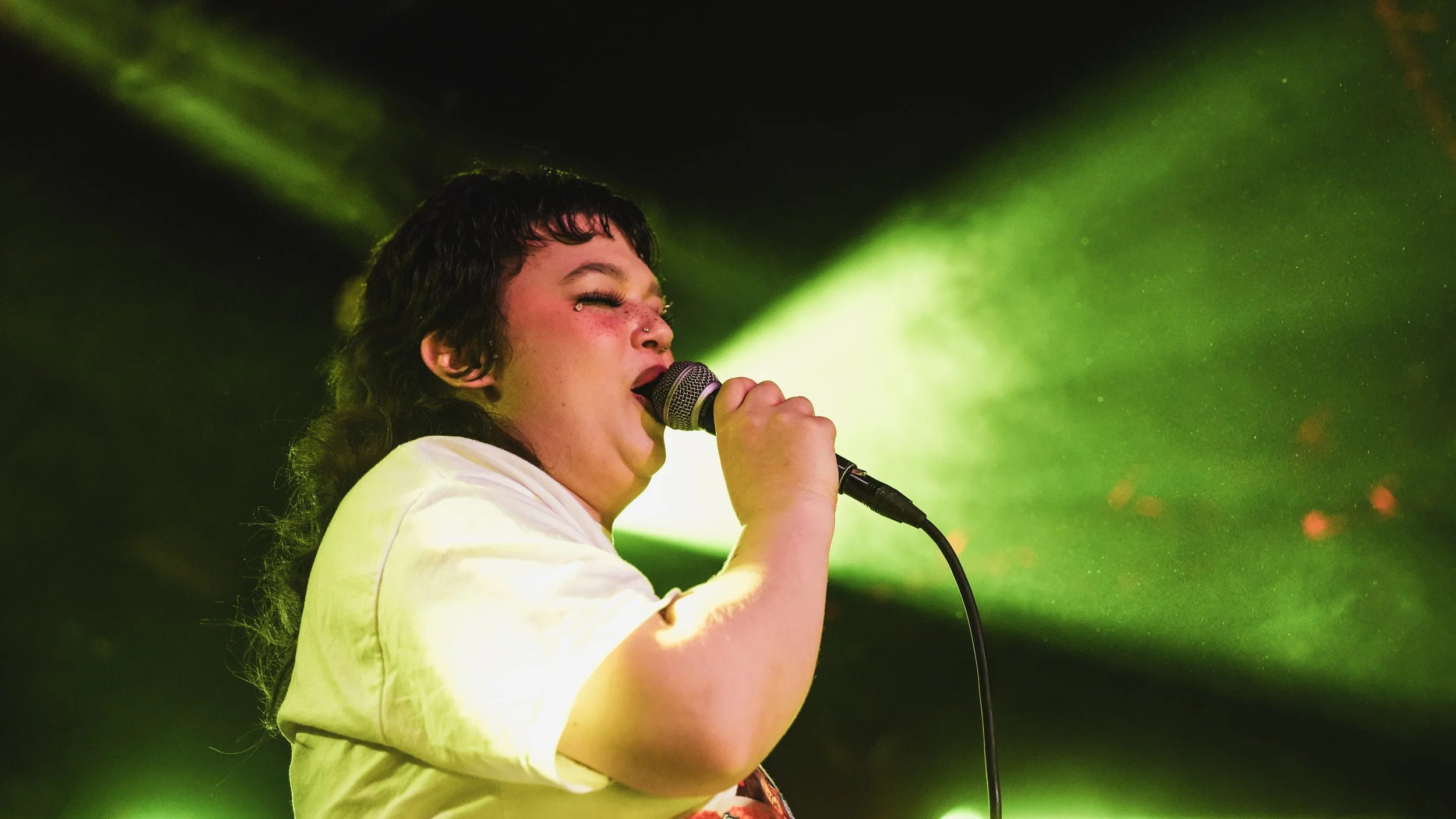 Lola Young at the Echoplex by Asha Mone-17.jpg