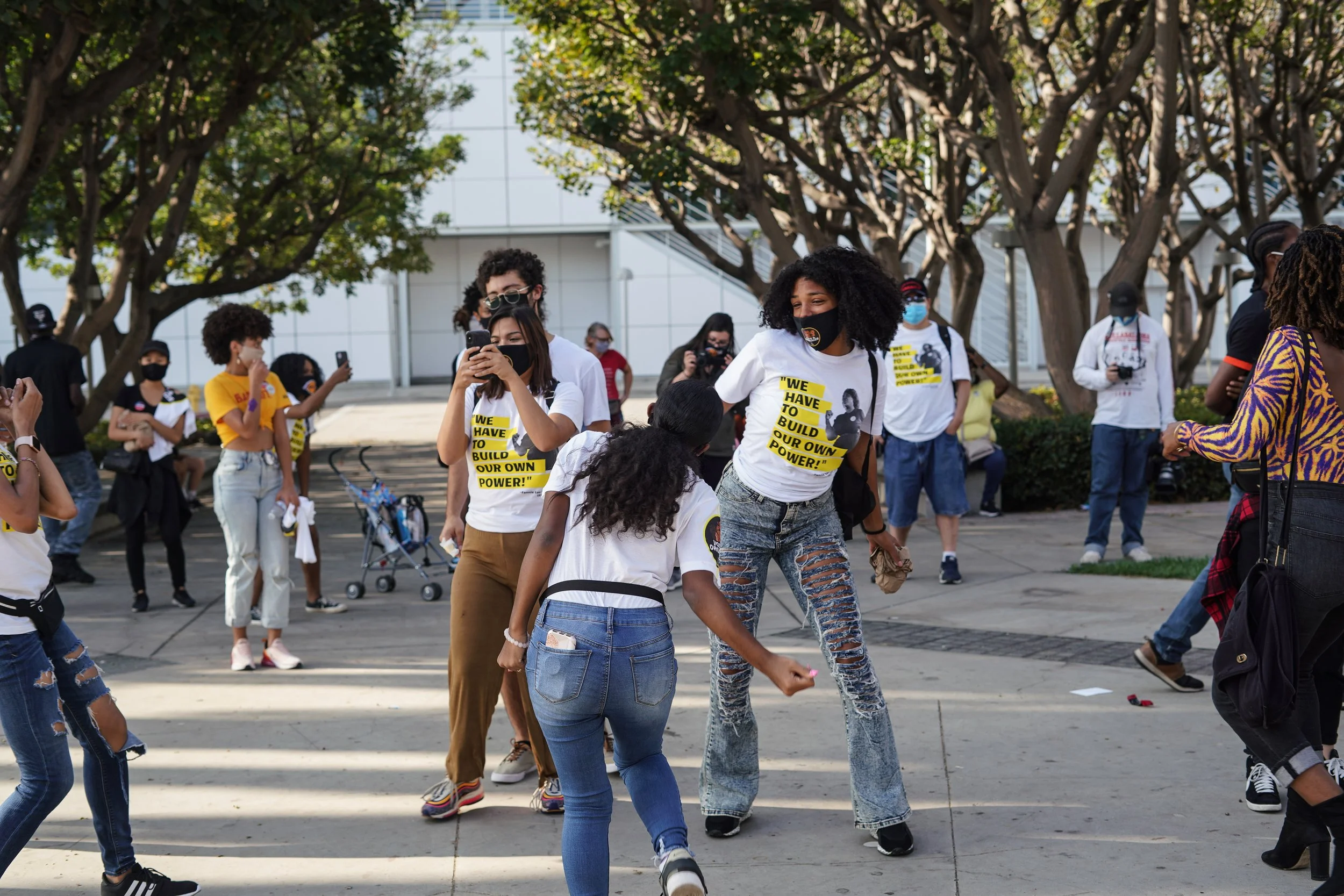 BLM 11:03 - crowd dancing in circle (2).jpg