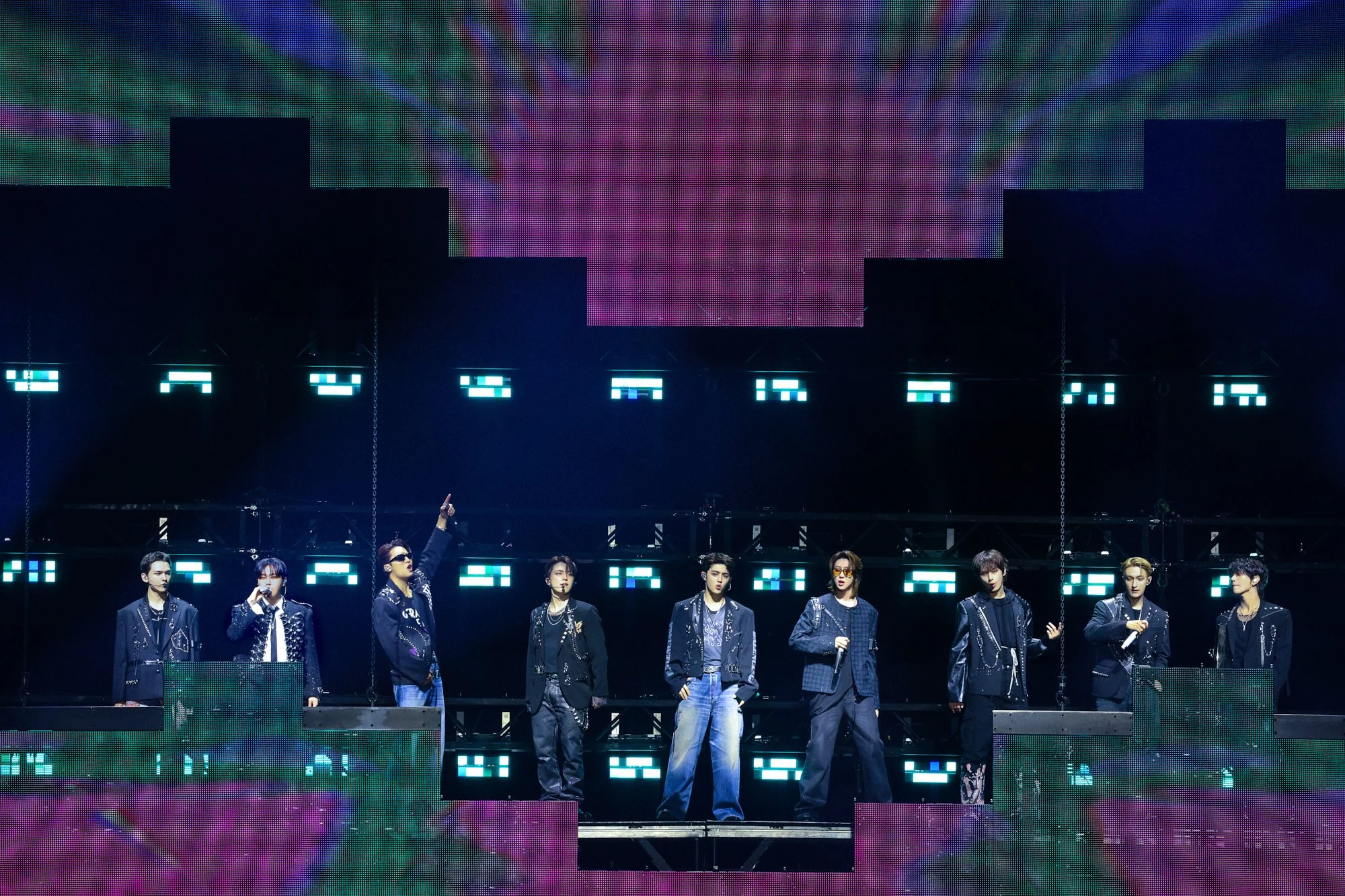 SEVENTEEN Brings Every Fan Closer to the New_World : Electrifying Performances, Heartfelt Connections, and Arena-Wide Joy for Carats in Los Angeles 