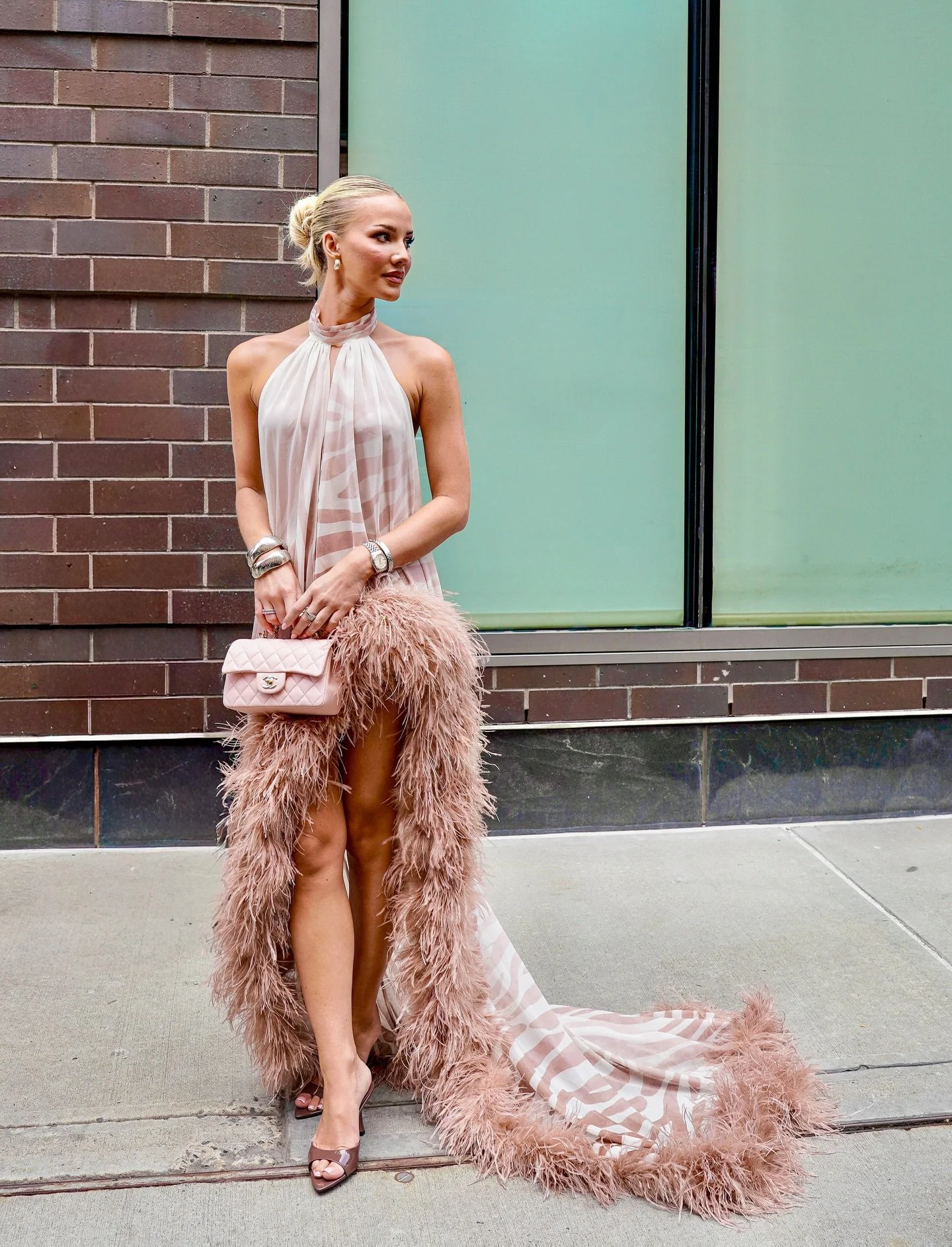 Since there&rsquo;s a new season of #LoveIsland, here's a photo of @gracexrosa at @bronxbanco last September. | NYFW 2025 

#gracerosajackson #nyfw #bronxandbanco #streetstyle
