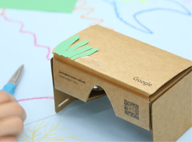 3. Participants decorate VR goggles to prepare their trip to the environment that they built together