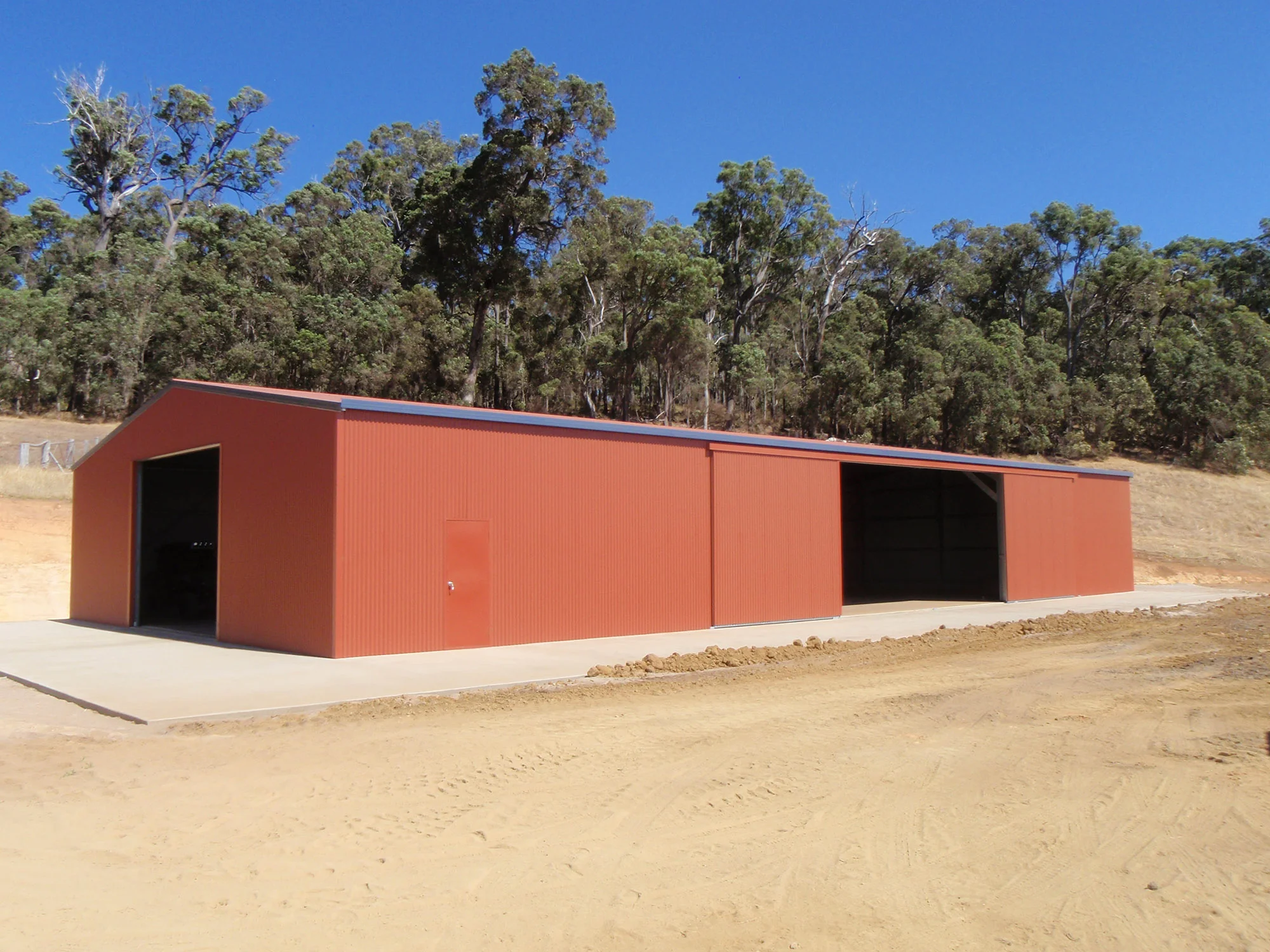 Bachofen_machinery_shed_14.3_x_28_x_3.8.jpg