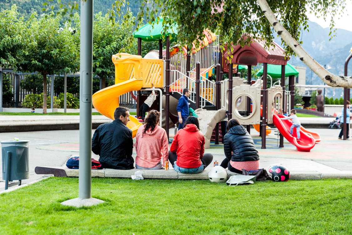 hanging-out-trainer-young-79990.jpg