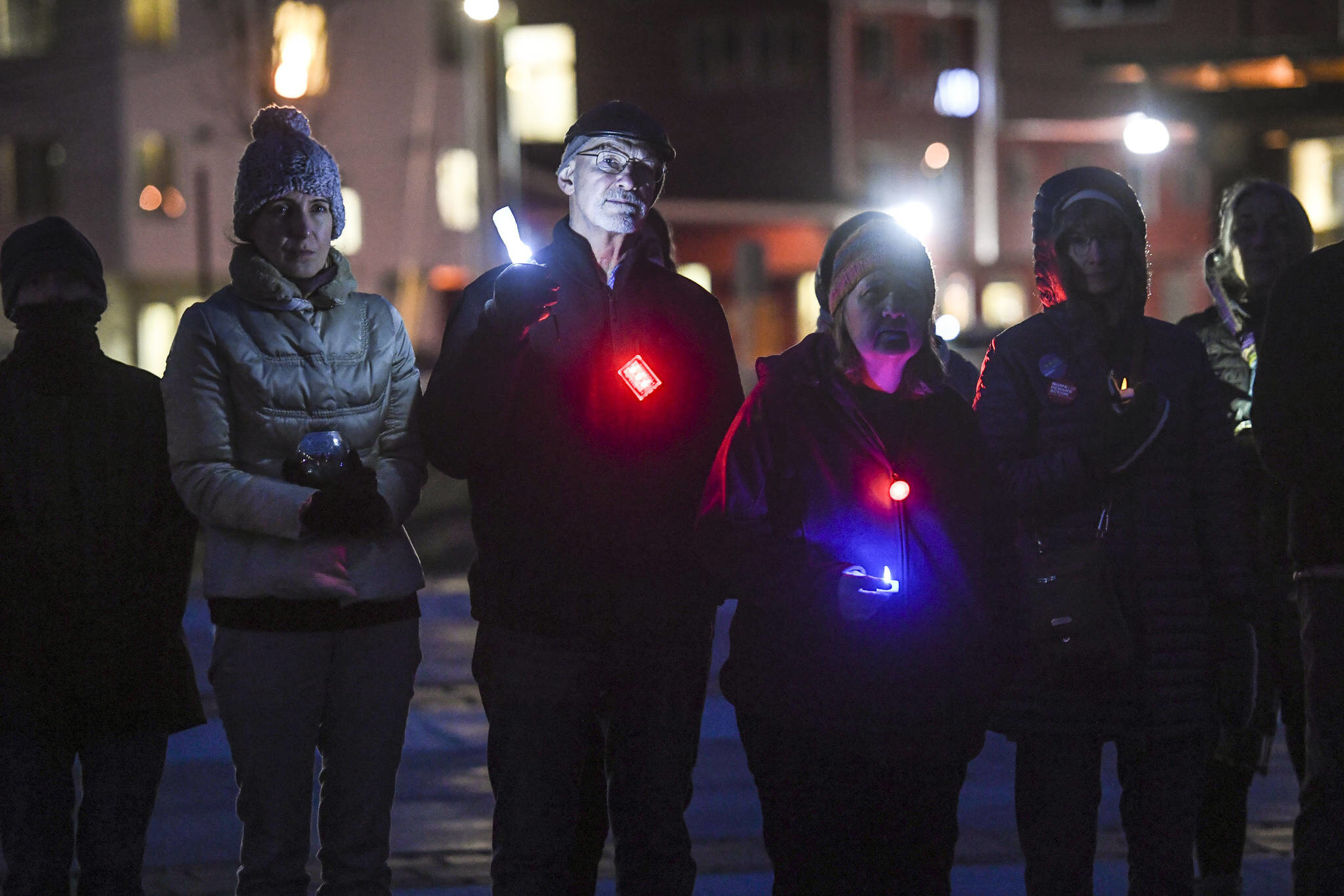 19791960_web1_191214Gun_Violence_Vigil01-1024x683@2x - janc@gci.net.jpg