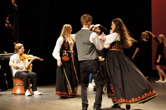 OpningBDTSeljord20.sept.13BygdaDansar_032_640x425.jpg