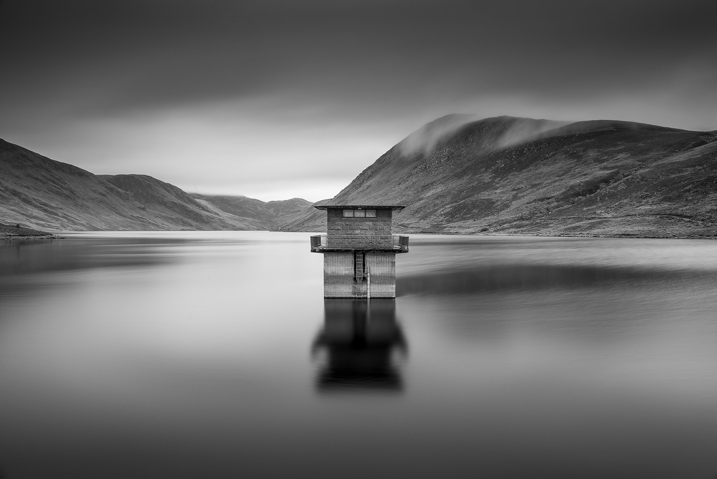 www.iaincrockart.com_landscape_Loch-.jpg