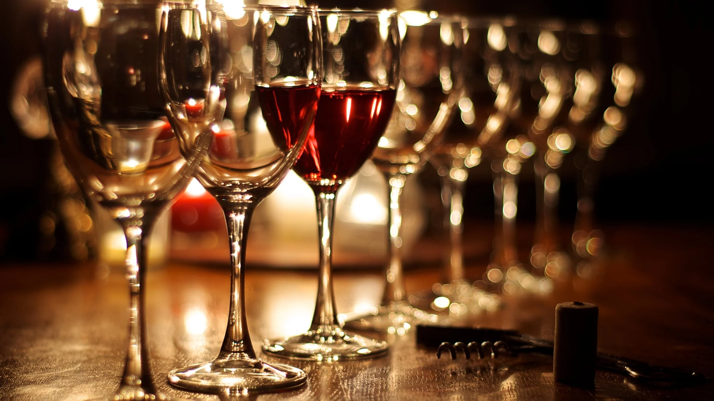 wines-served-at-a-party.jpg